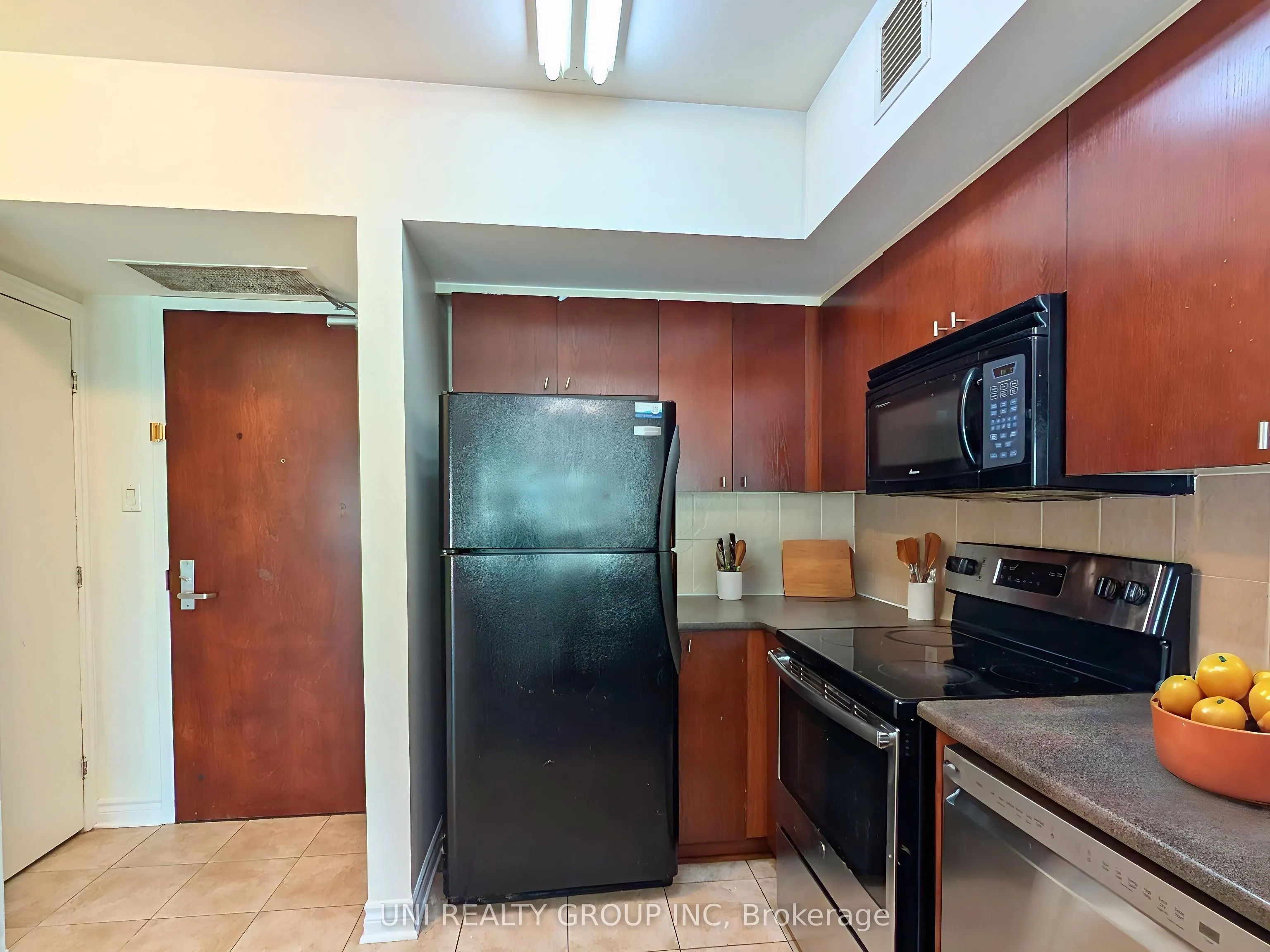 200 RIDEAU Street, #302