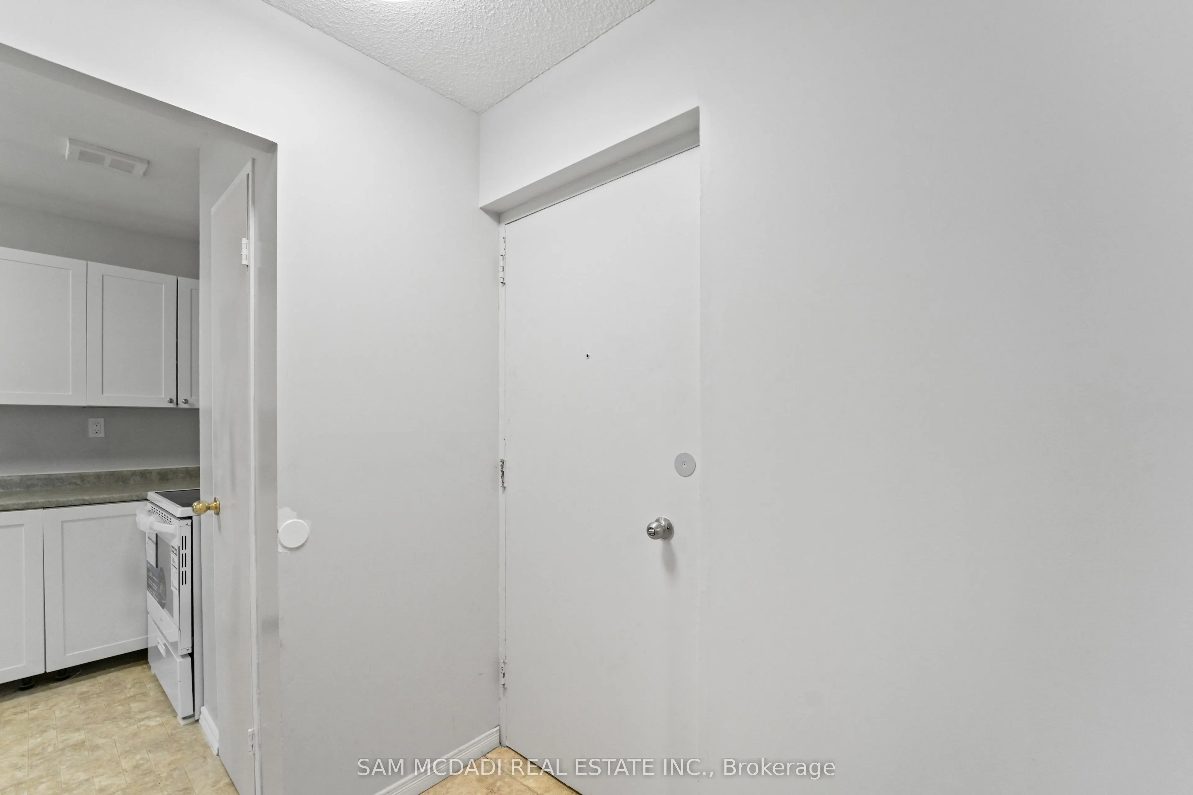 47 MUNROE Street, #103