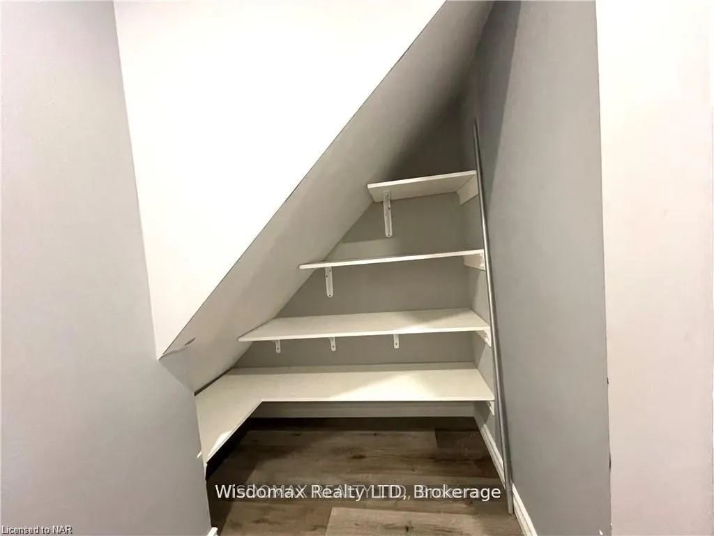 7729 Hackberry Trail N