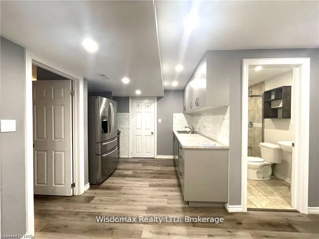 7729 Hackberry Trail N