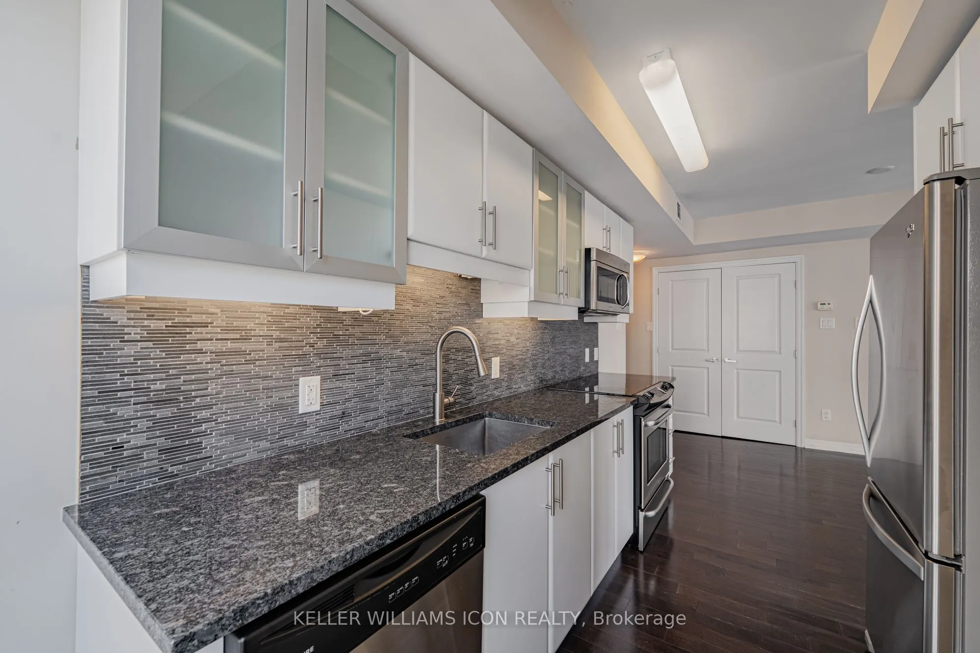 195 Besserer Street, #2209