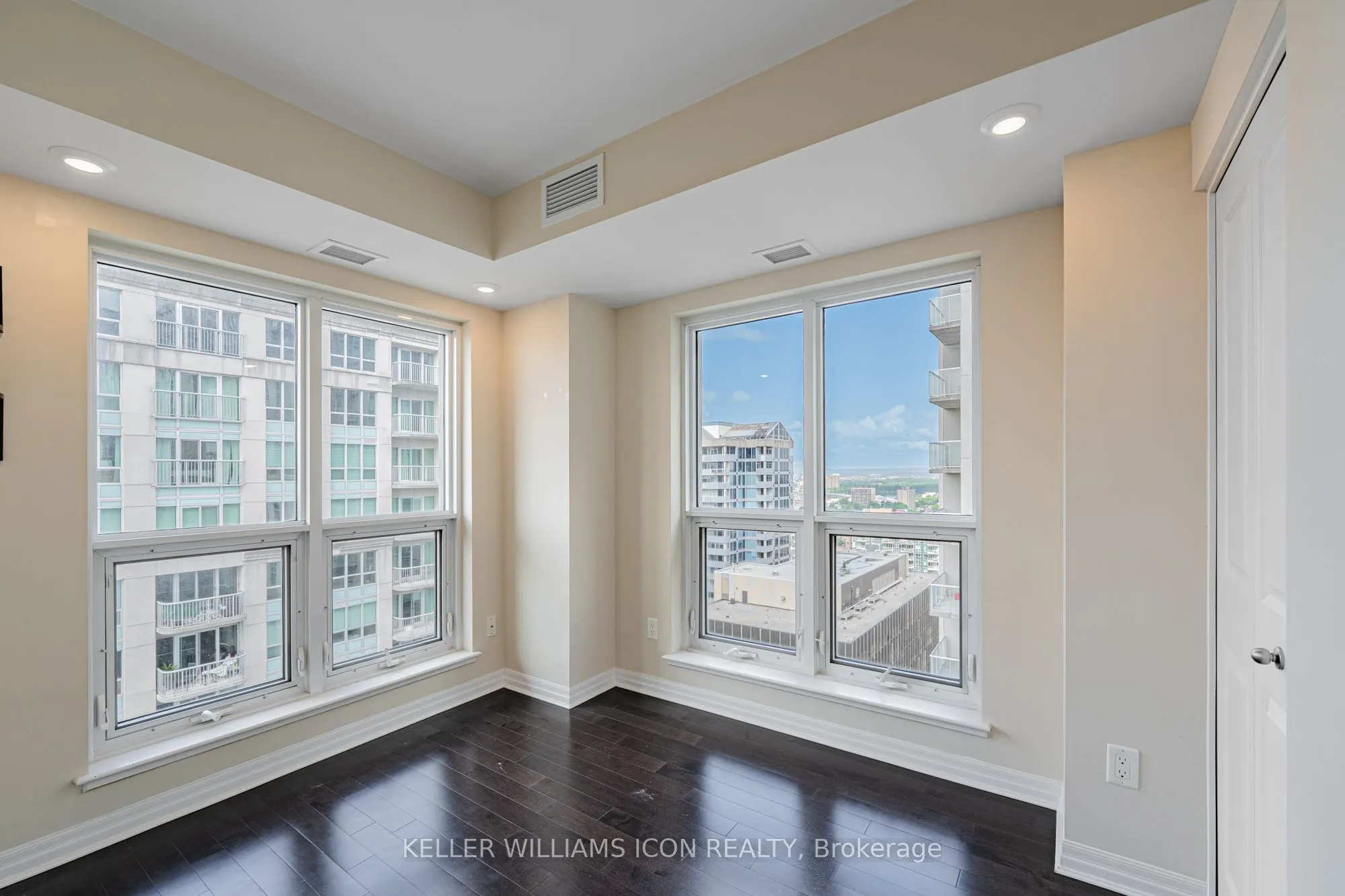 195 Besserer Street, #2209