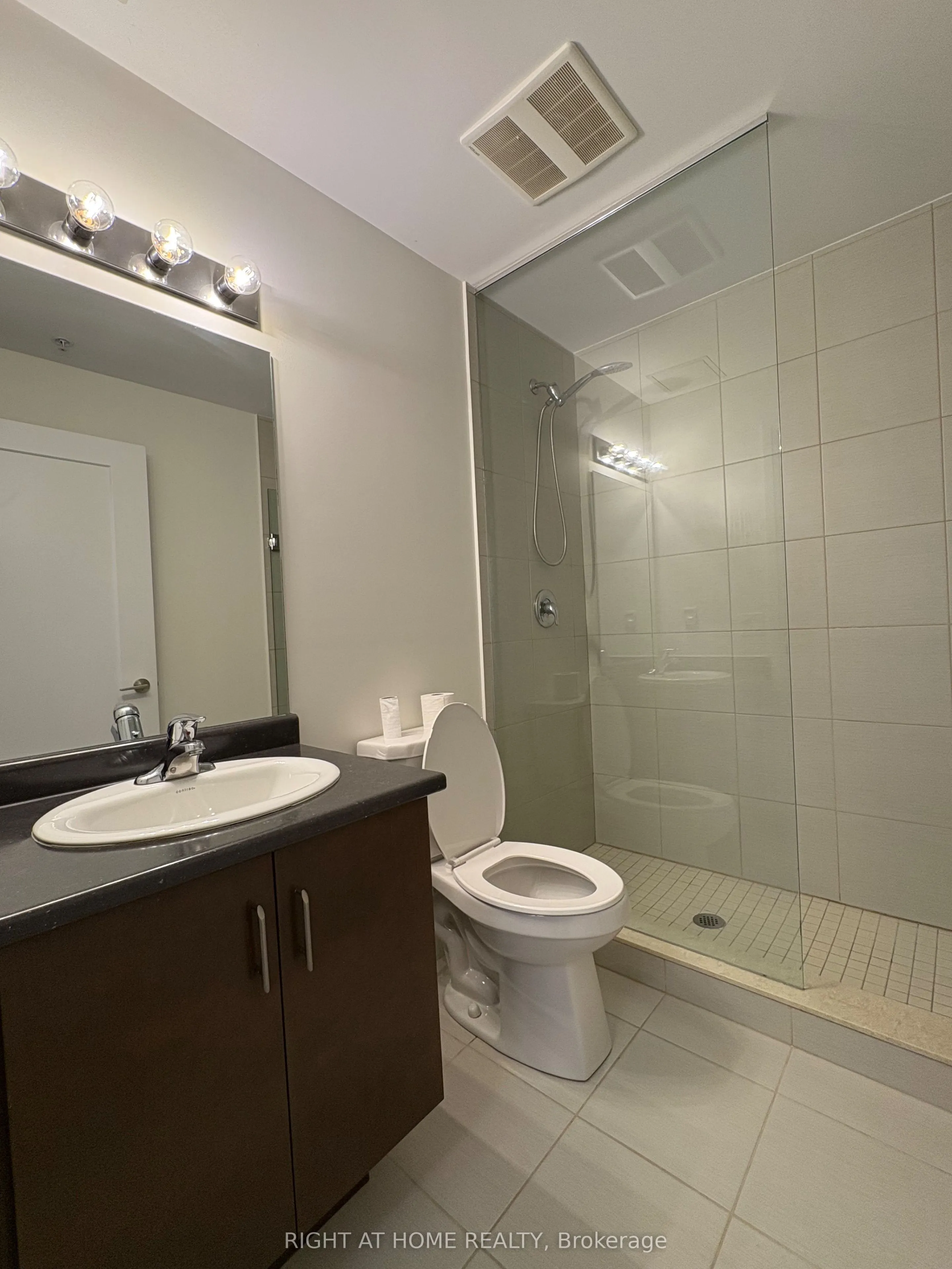 16 Concord Place, #513