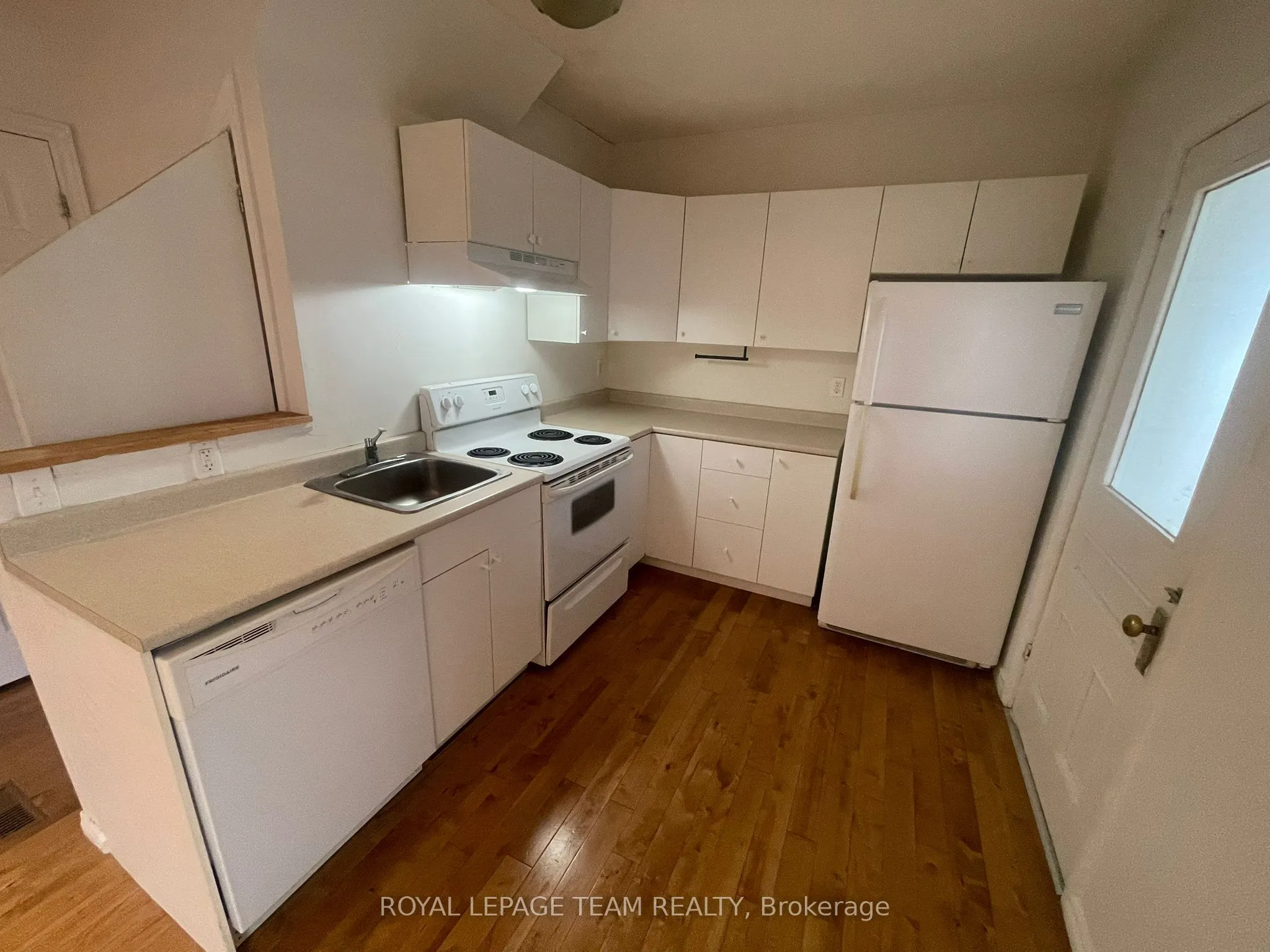 519 Lyon Street N, #2