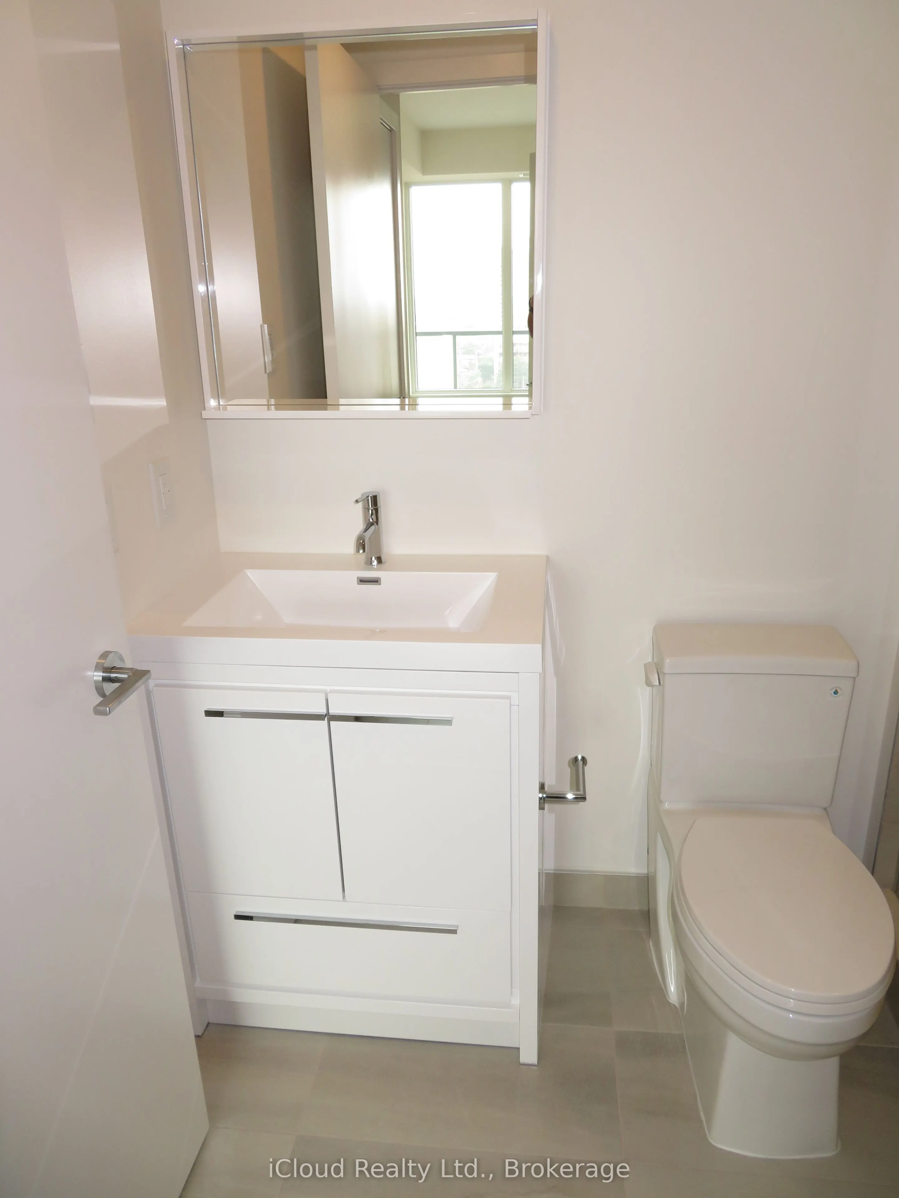 212 King William Street E, #1104