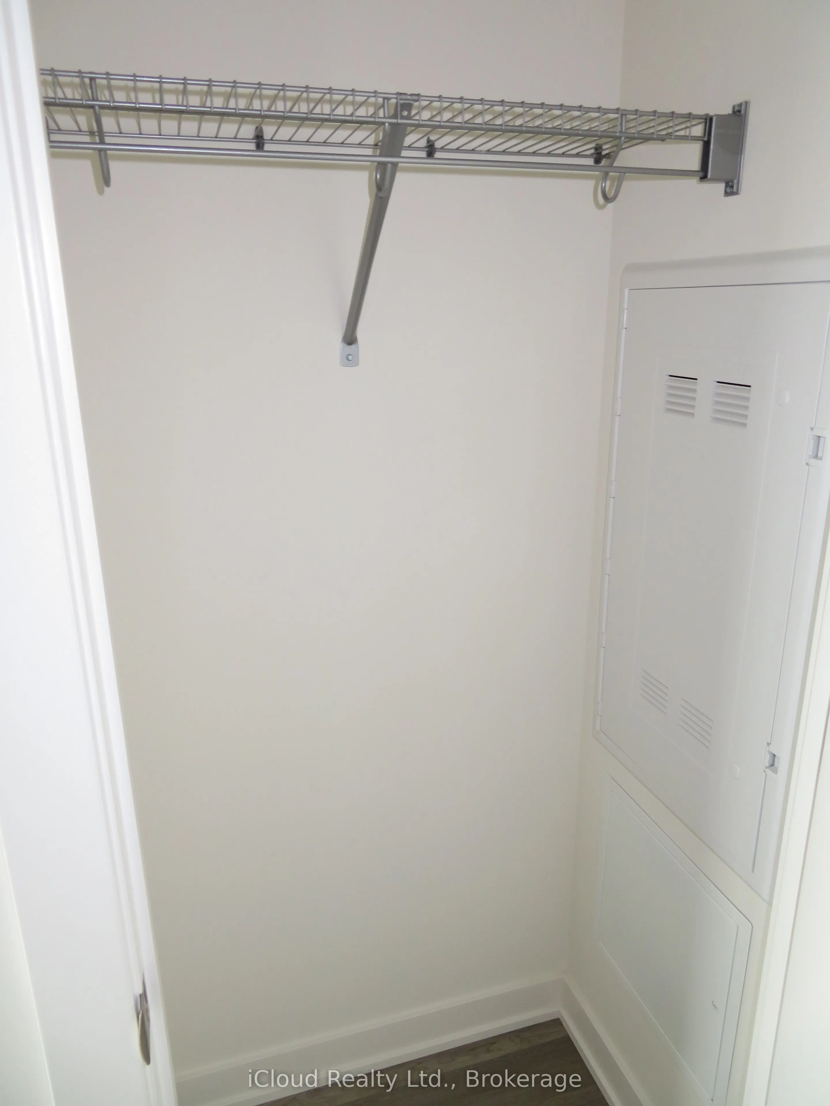 212 King William Street E, #1104