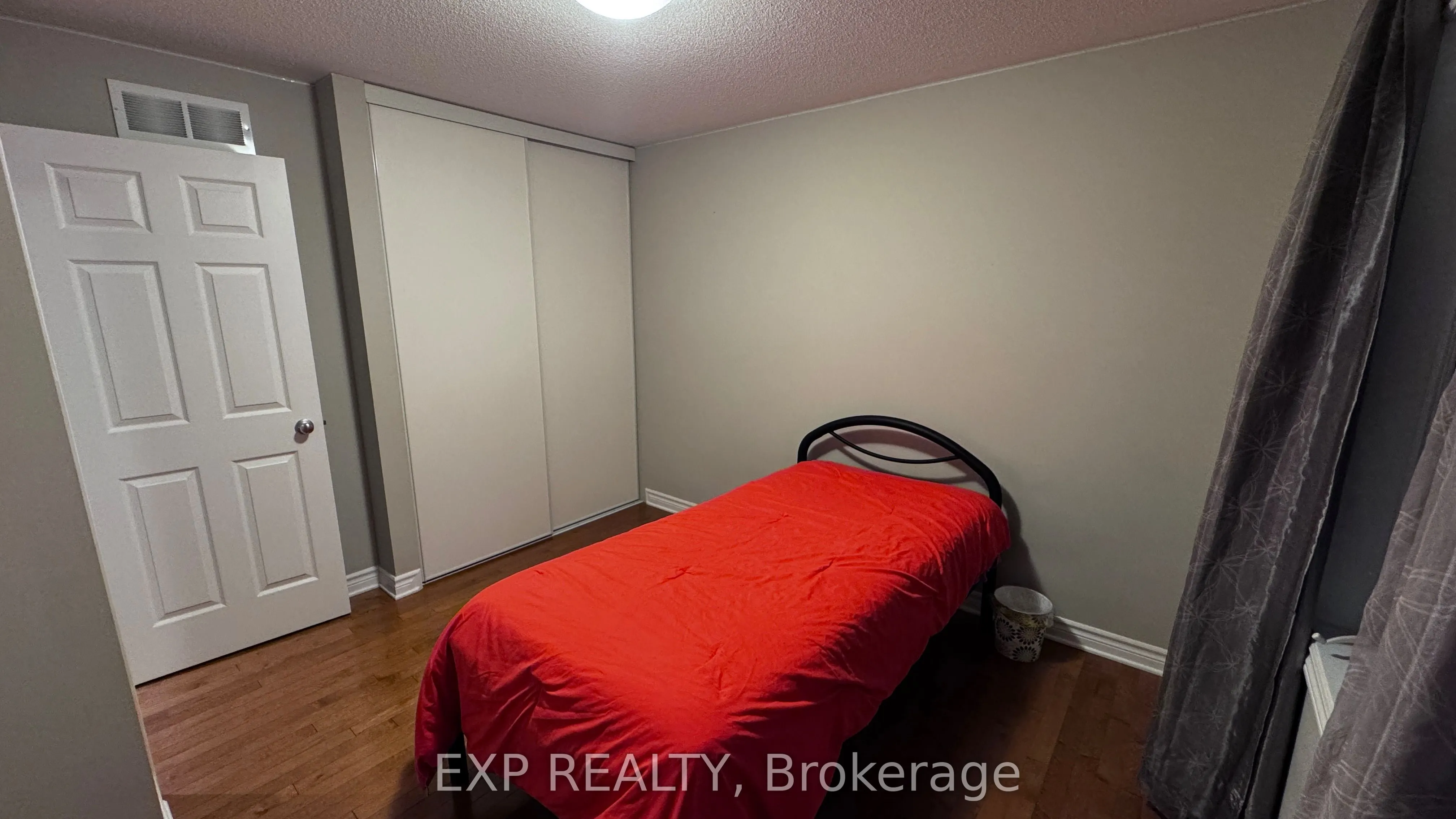 356 Tourmaline Crescent