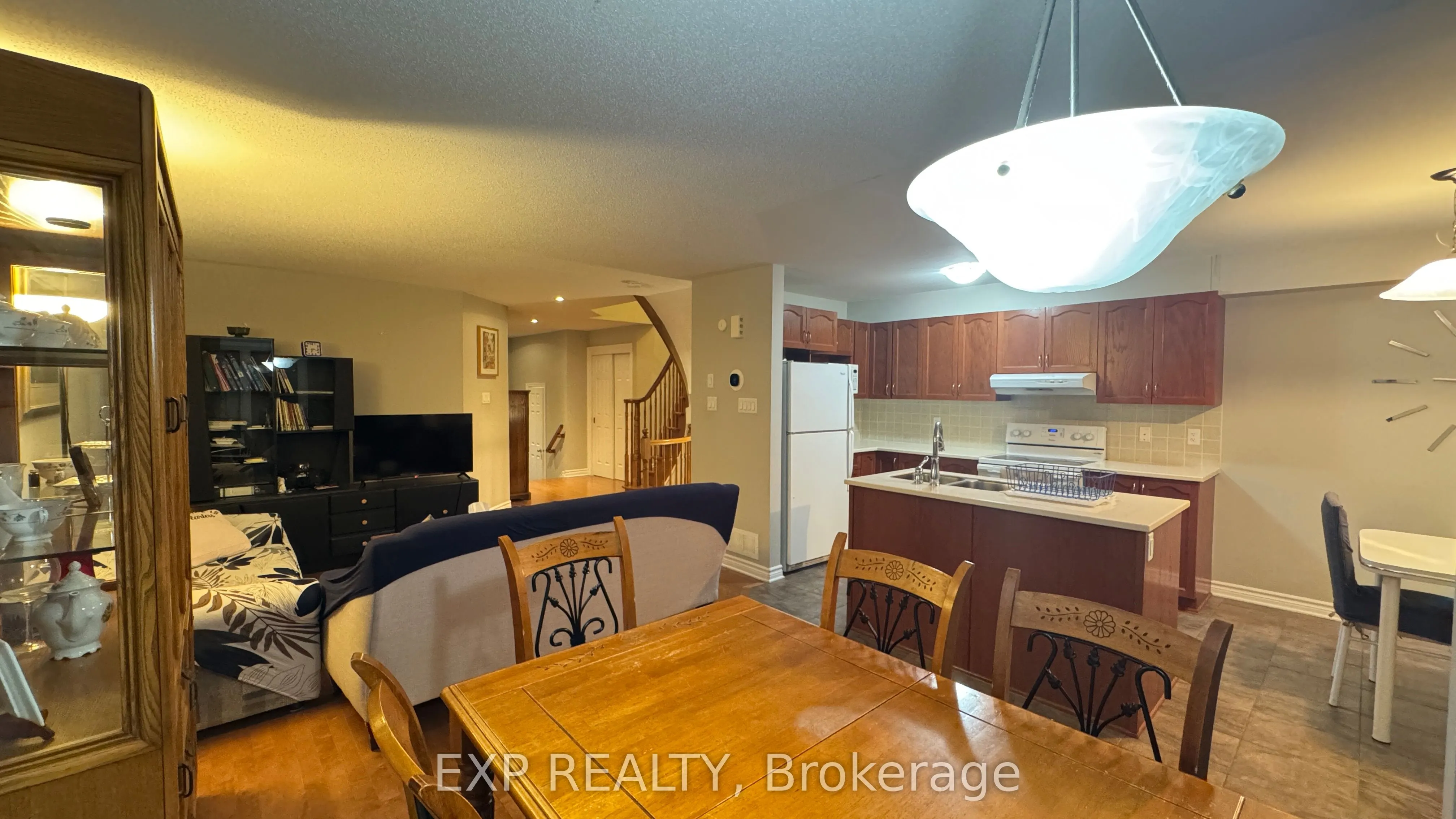 356 Tourmaline Crescent