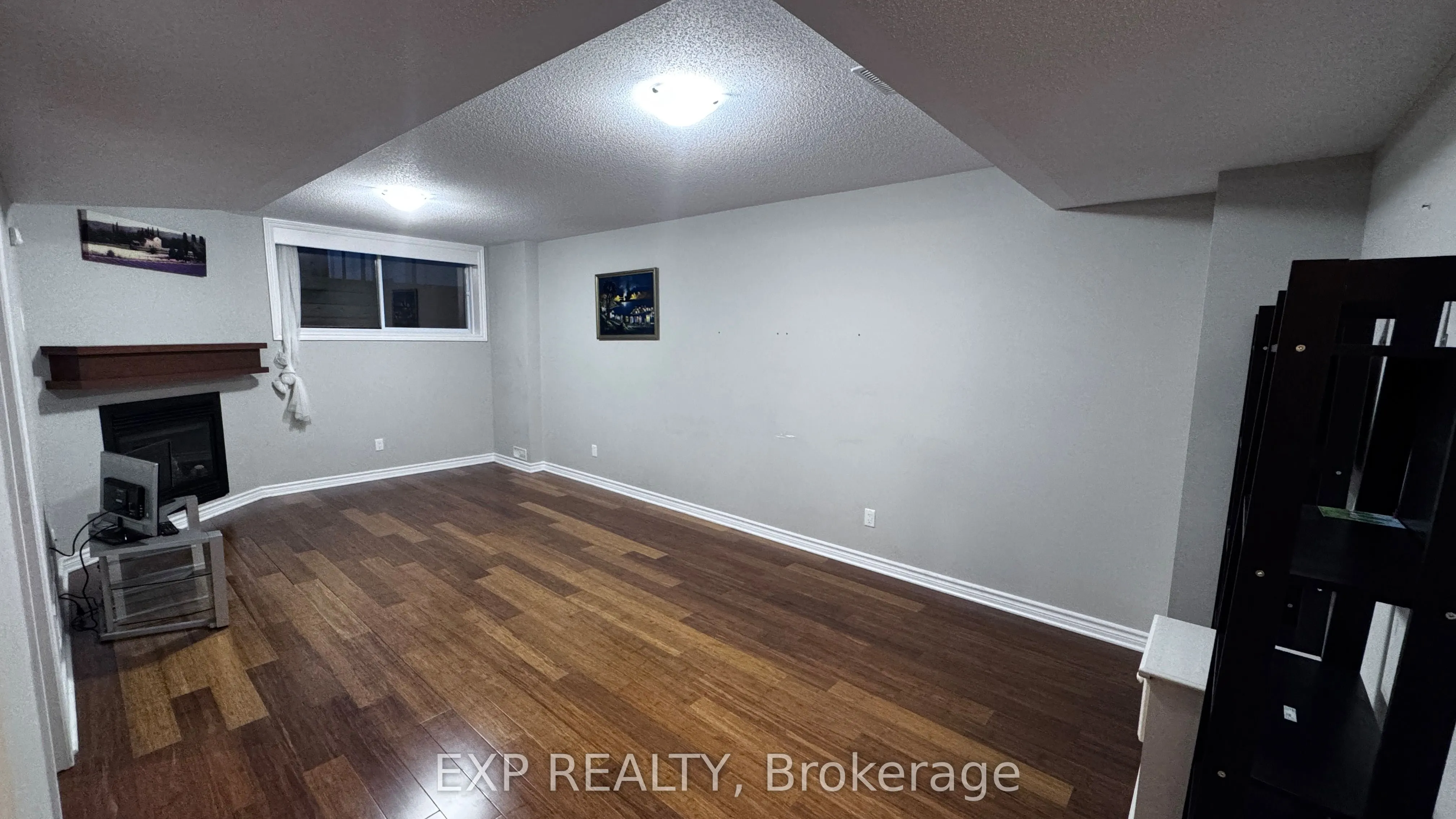 356 Tourmaline Crescent