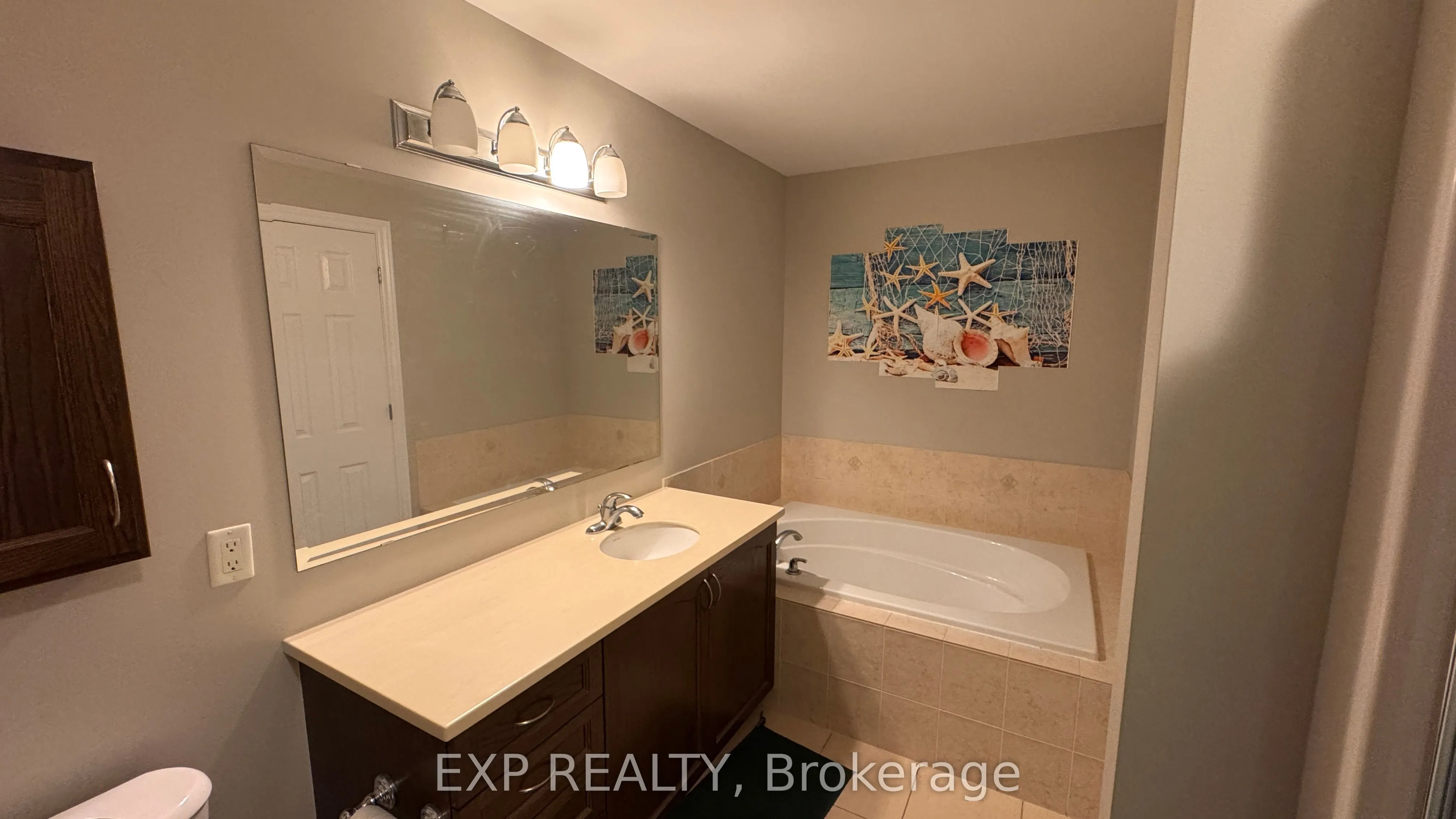 356 Tourmaline Crescent