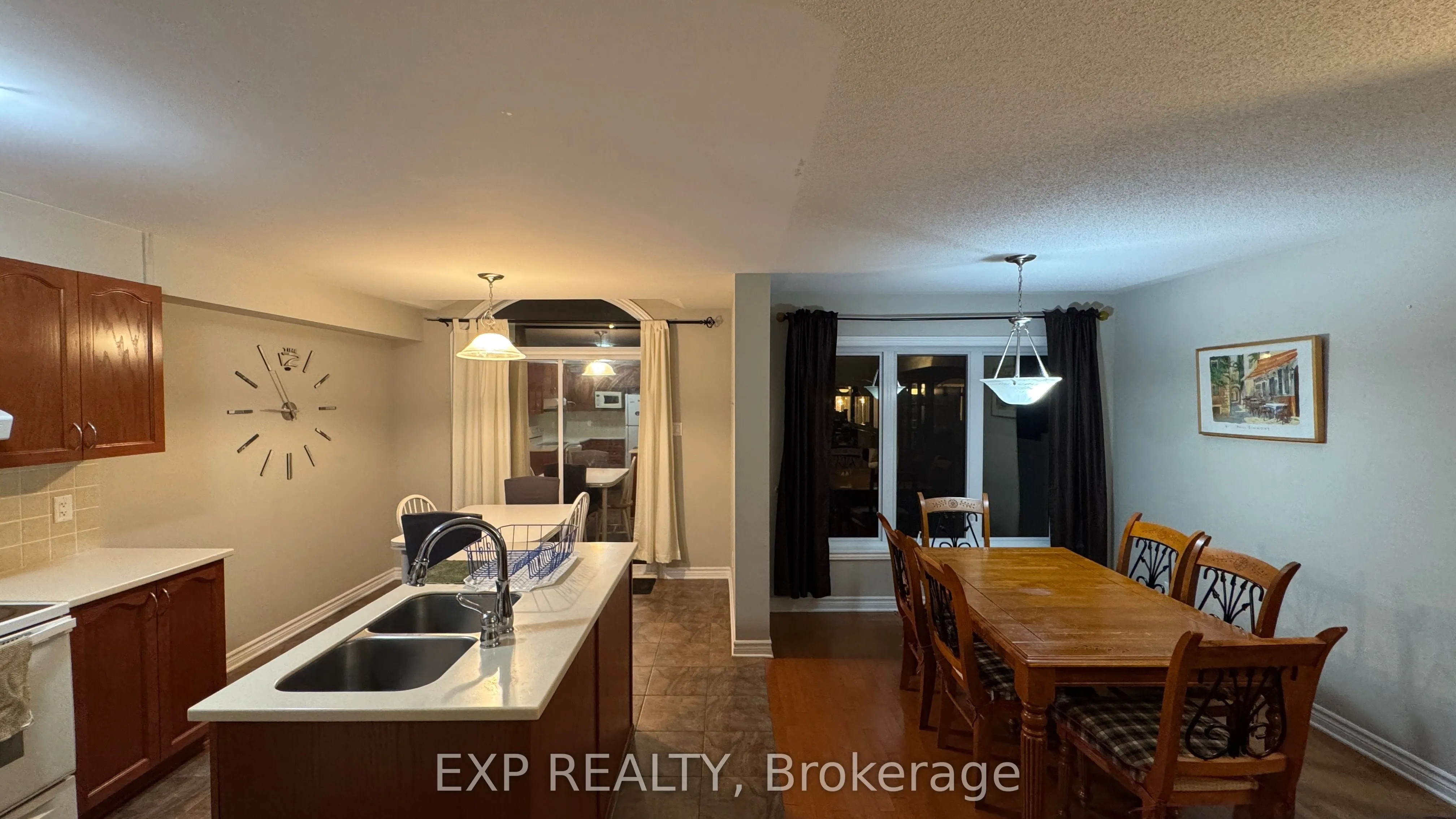 356 Tourmaline Crescent