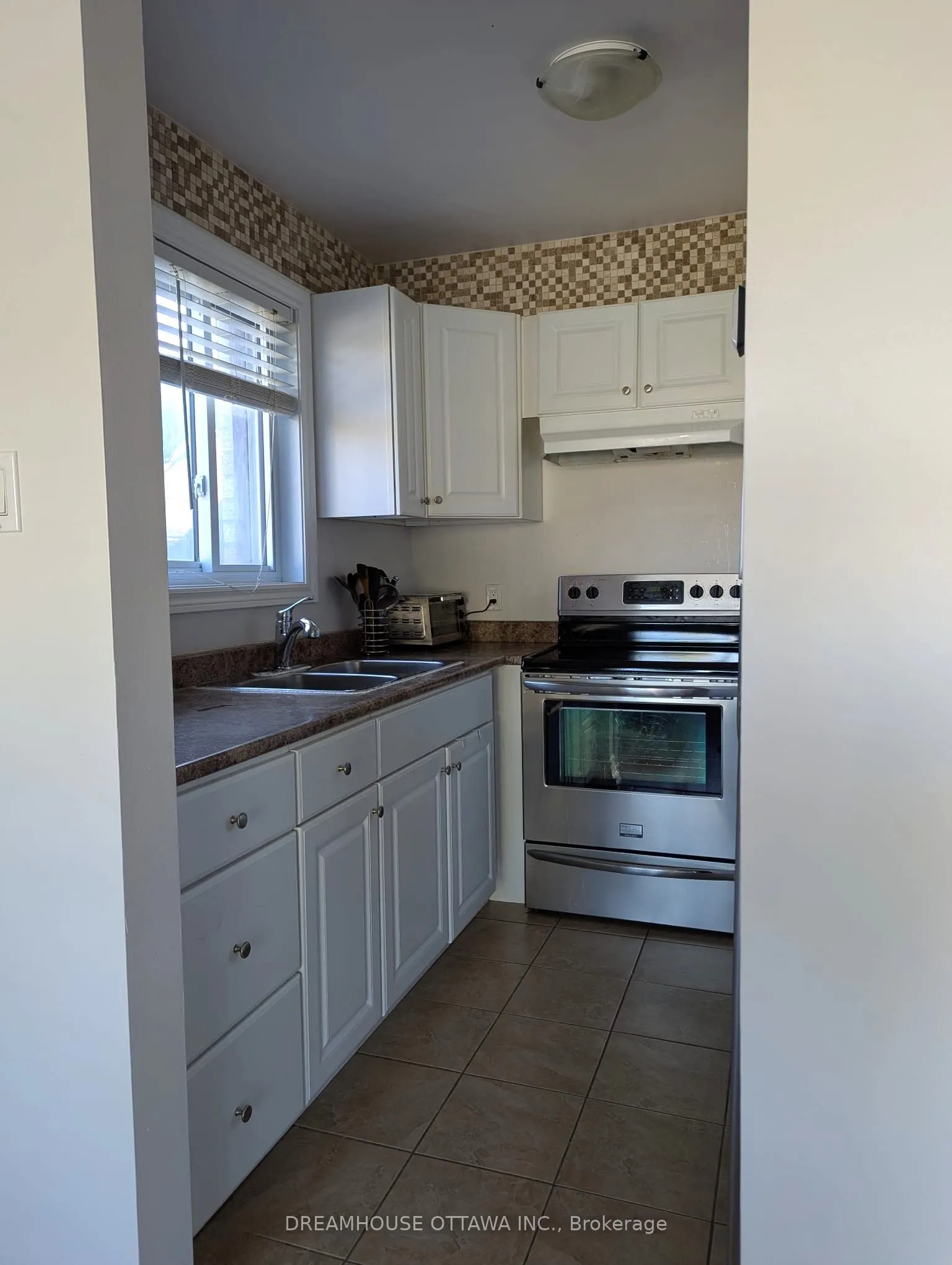 1490 Heron Road, #107