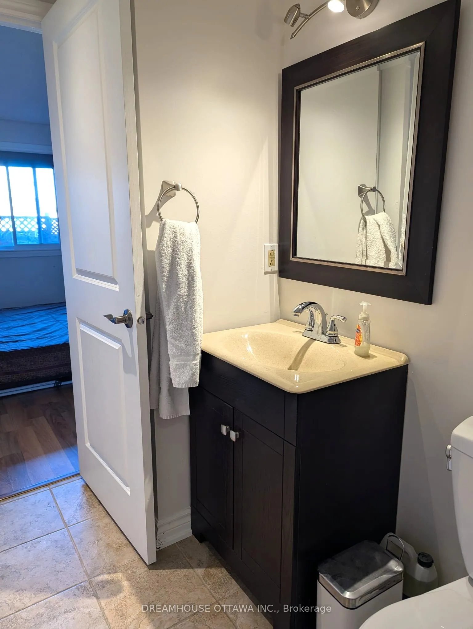 1490 Heron Road, #107