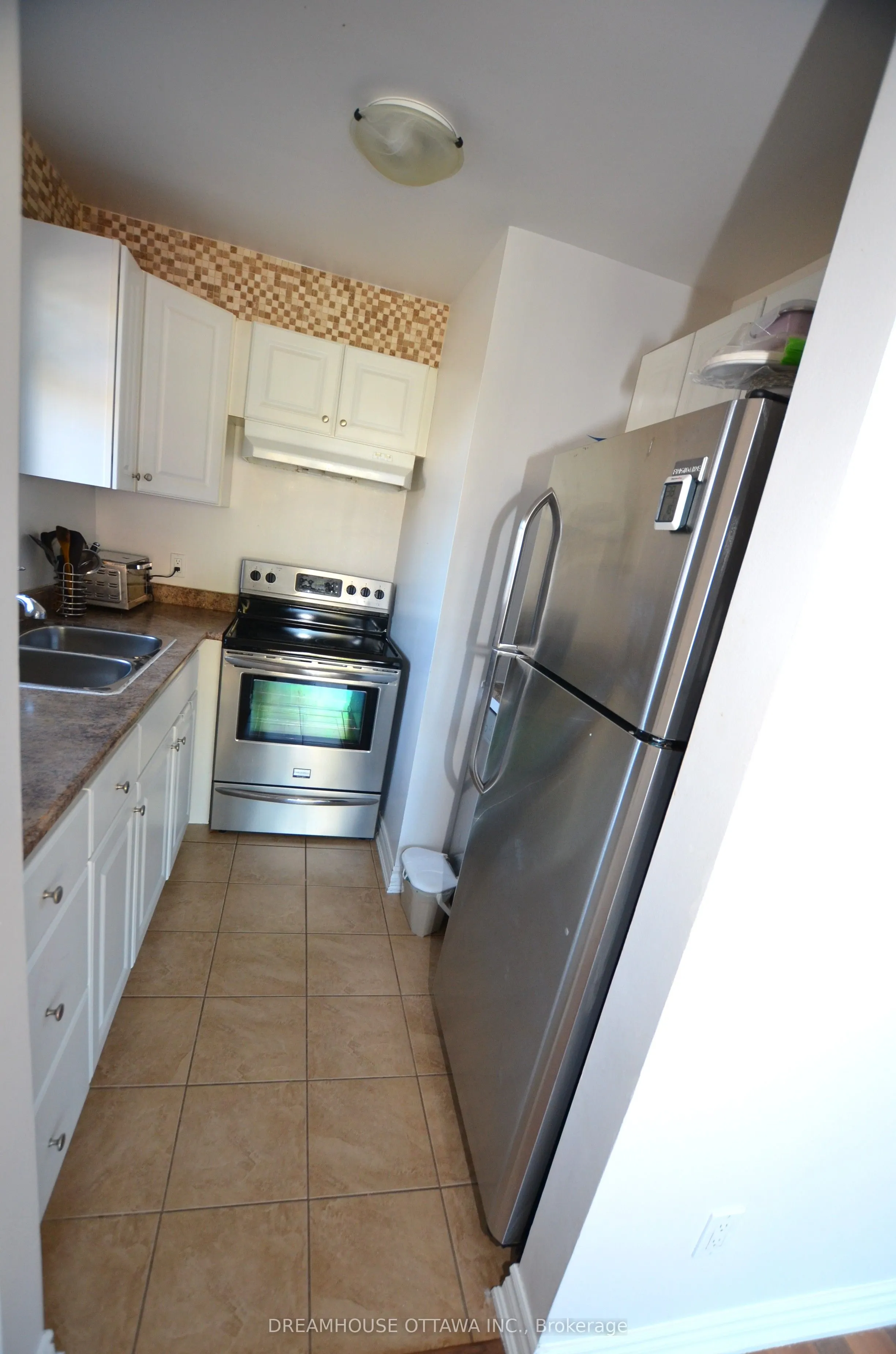 1490 Heron Road, #107