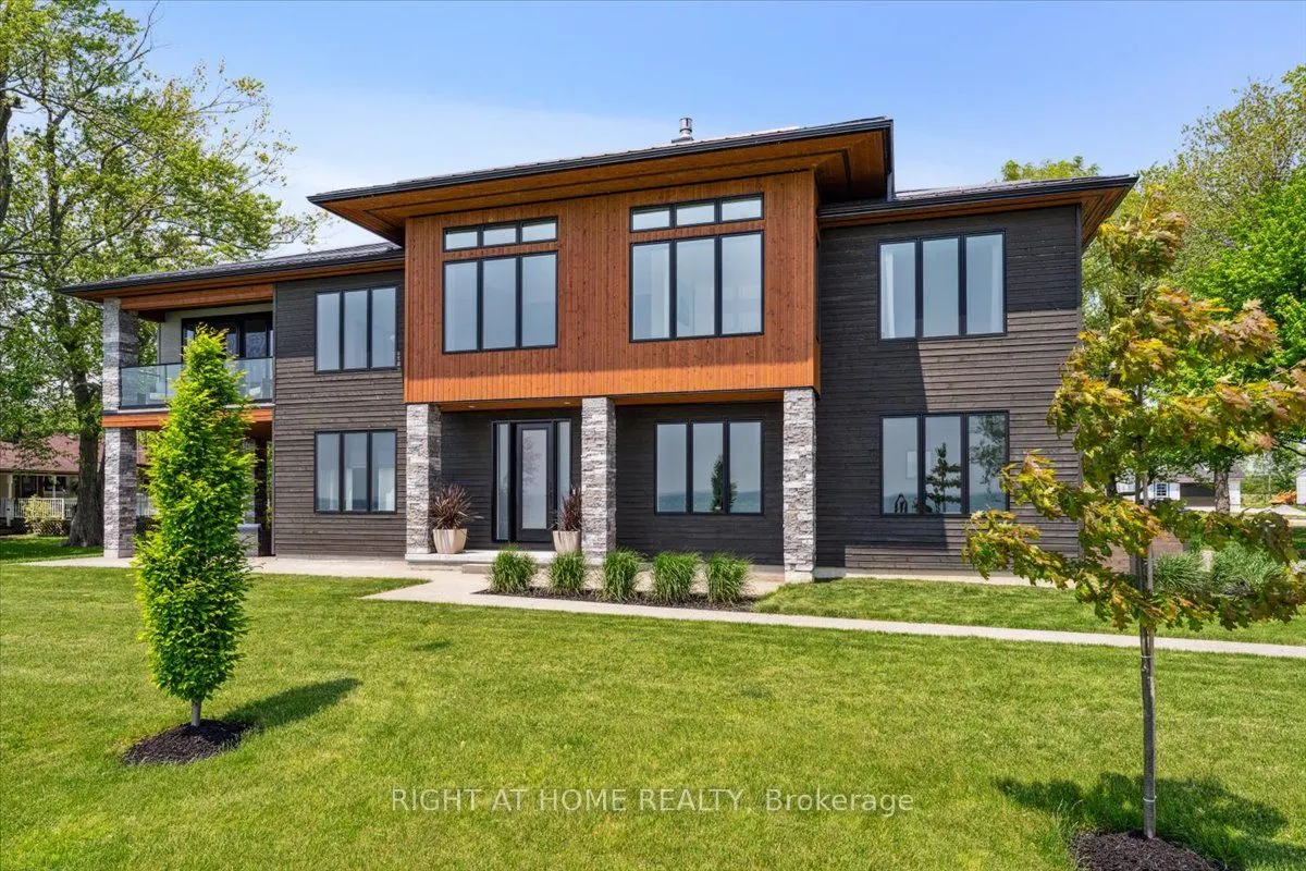 17 Bluewater Parkway