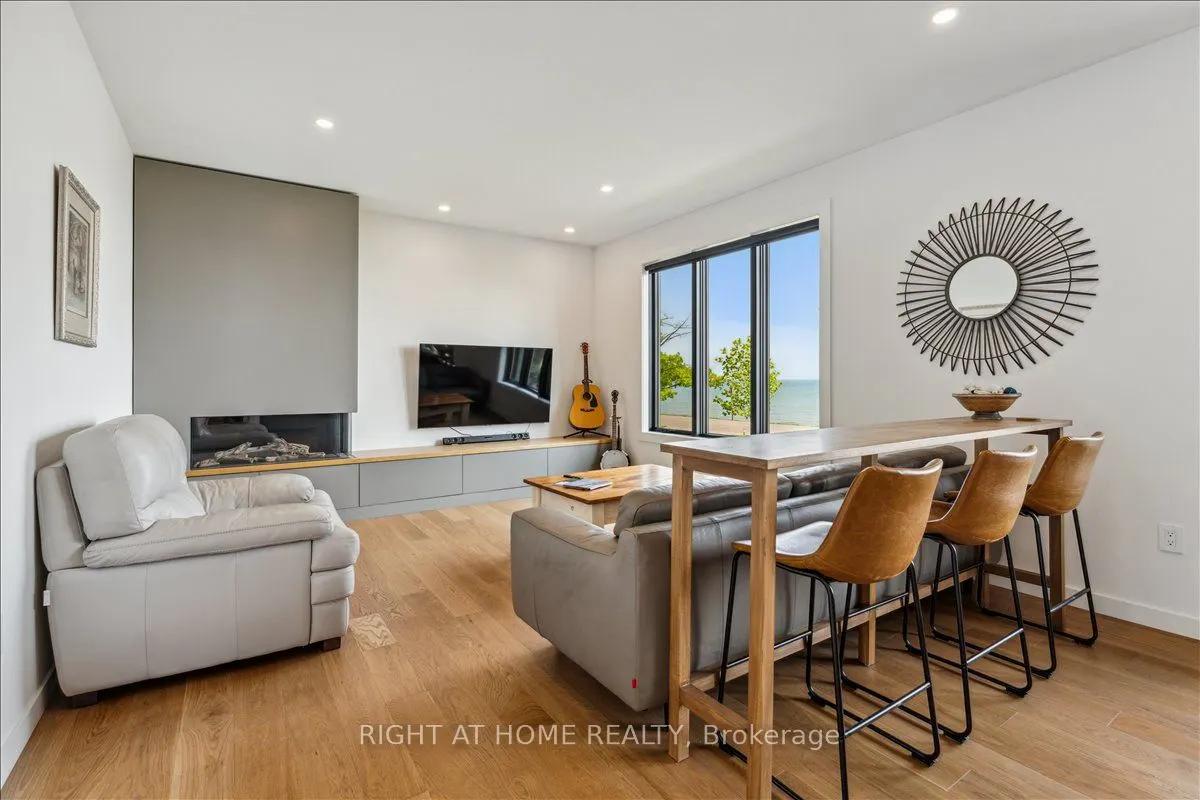 17 Bluewater Parkway