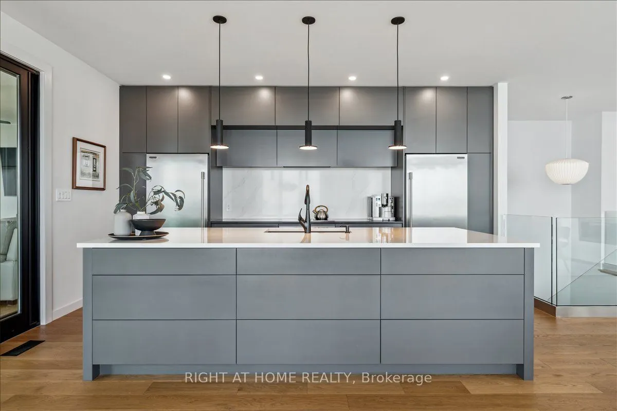 17 Bluewater Parkway