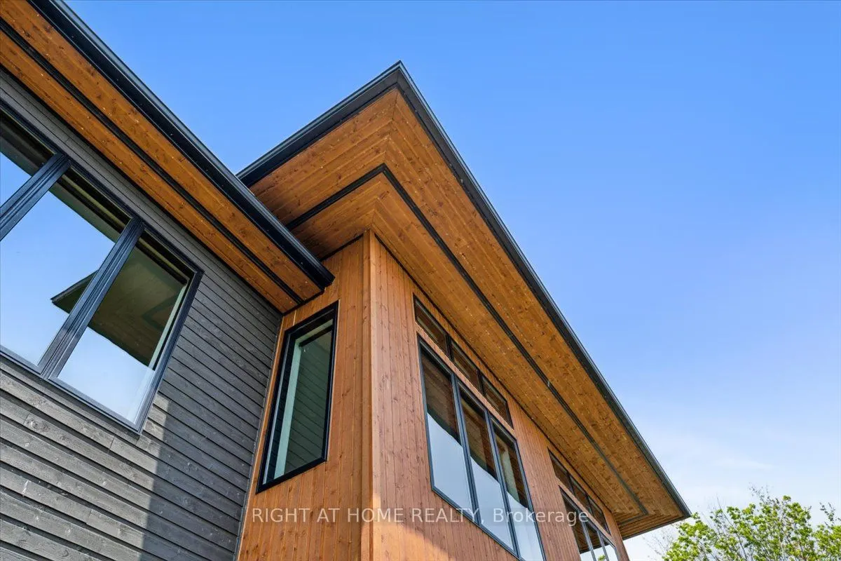 17 Bluewater Parkway