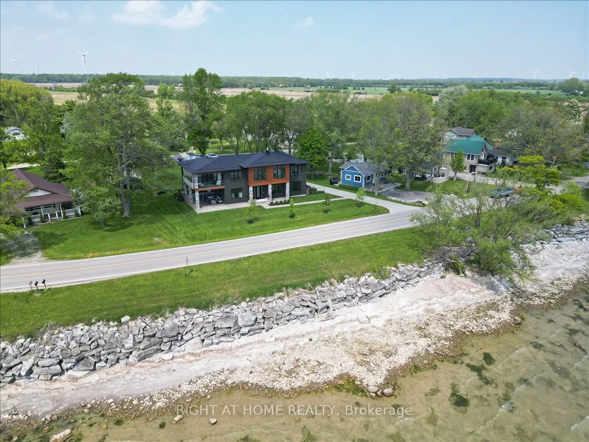 17 Bluewater Parkway