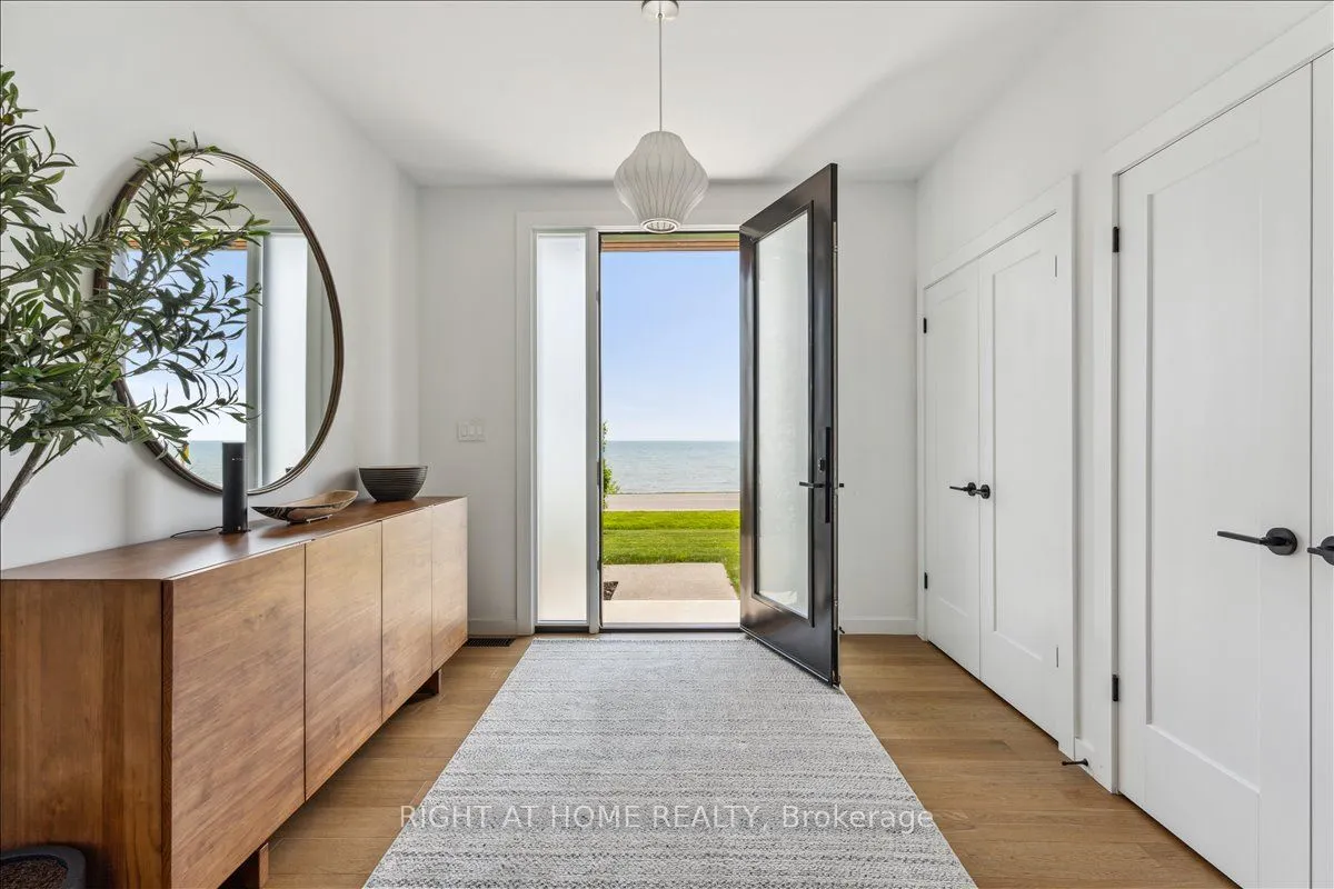 17 Bluewater Parkway