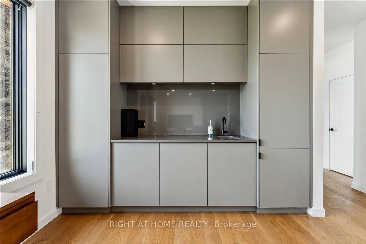 17 Bluewater Parkway