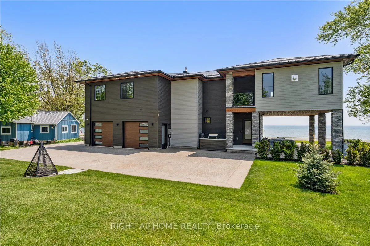 17 Bluewater Parkway