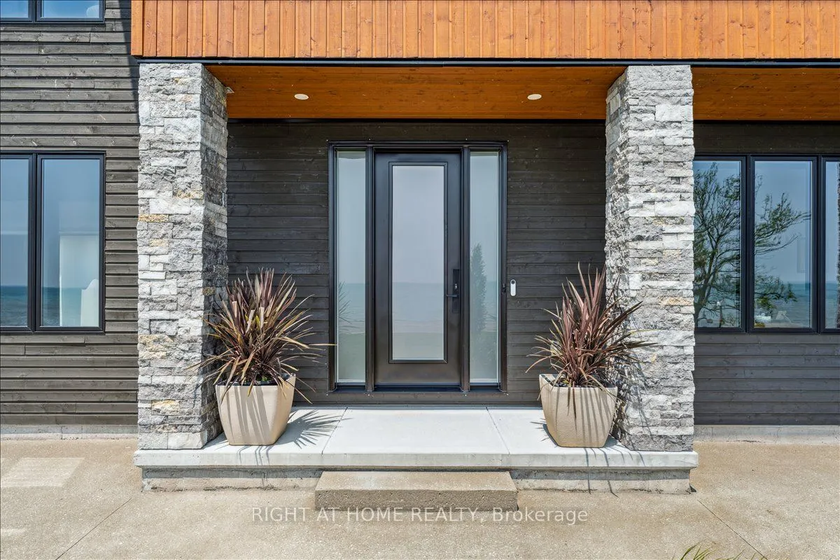 17 Bluewater Parkway