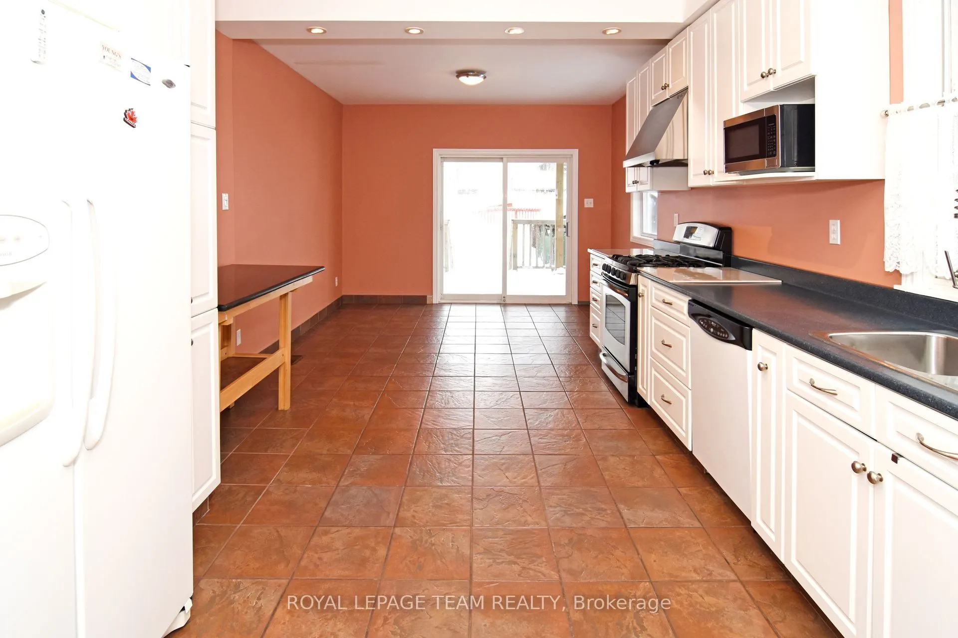 235 Cambridge Street N