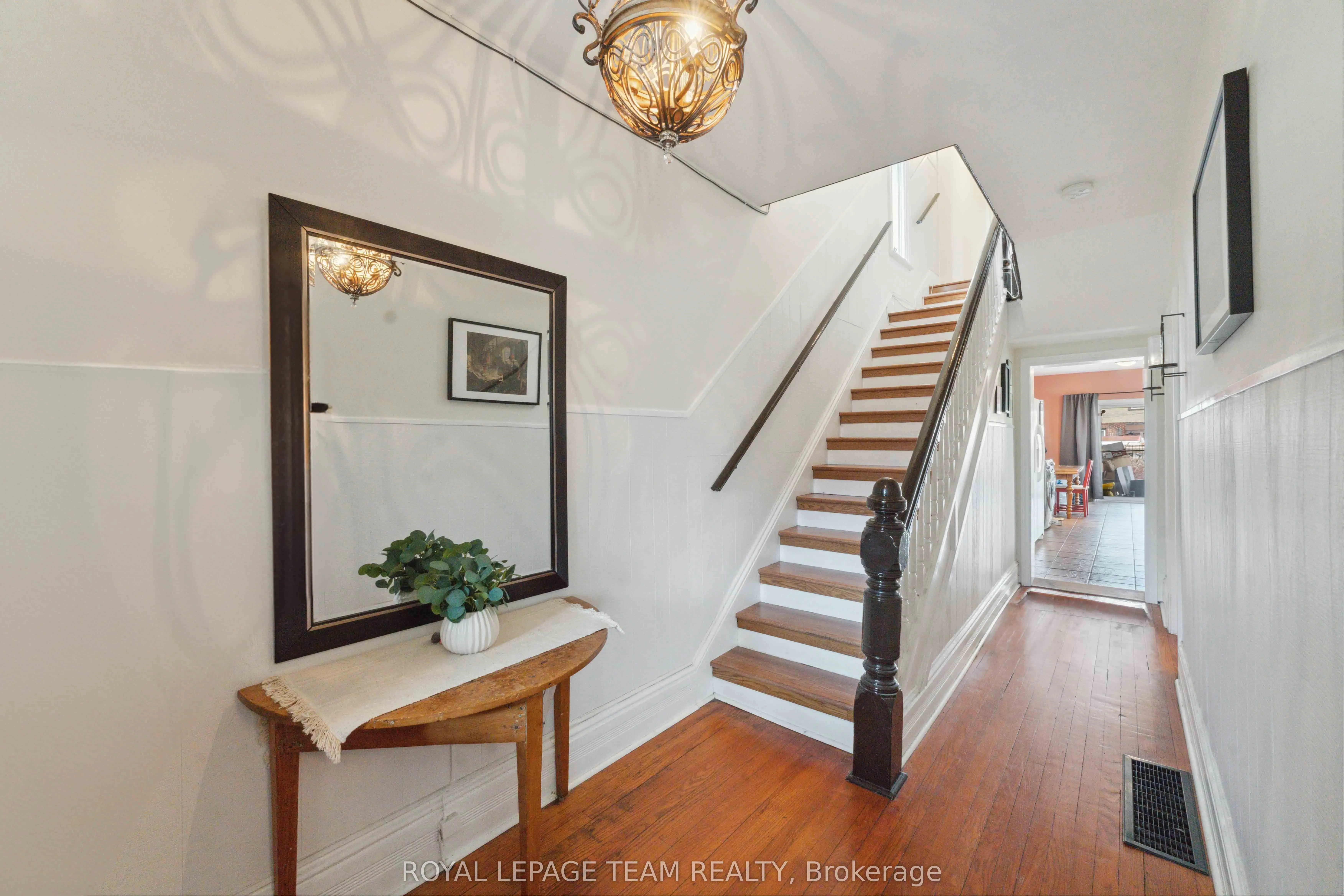 235 Cambridge Street N