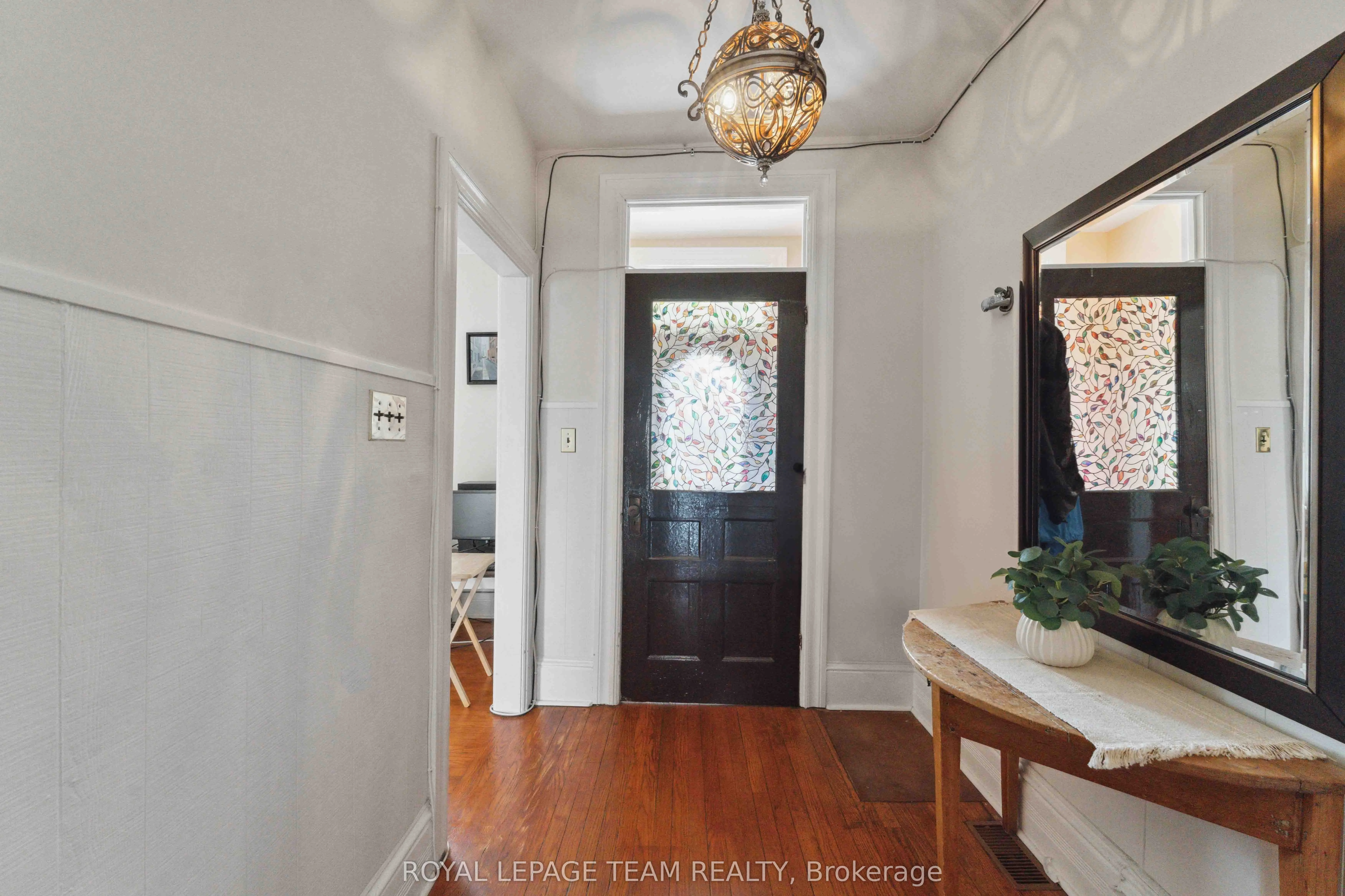 235 Cambridge Street N