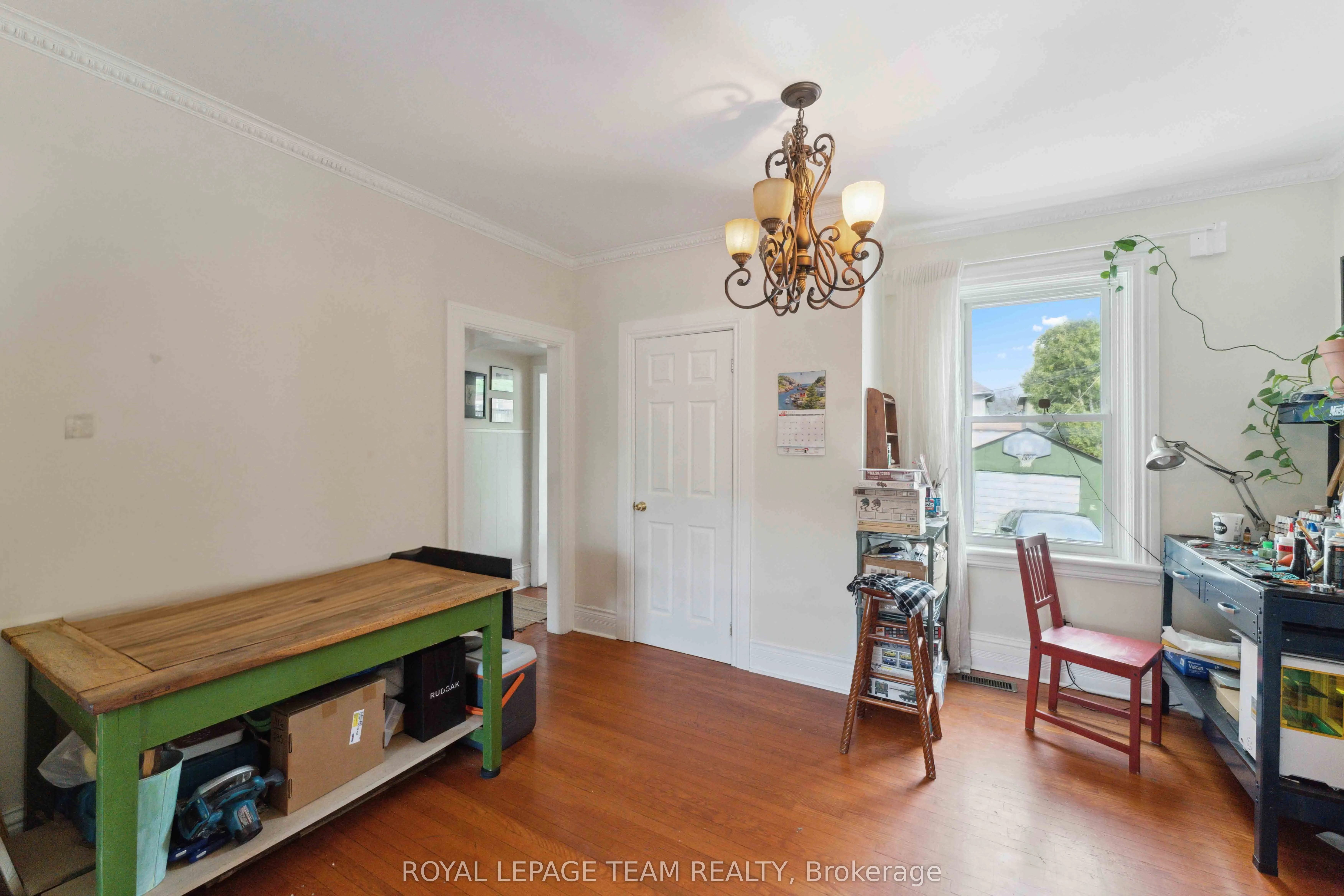 235 Cambridge Street N