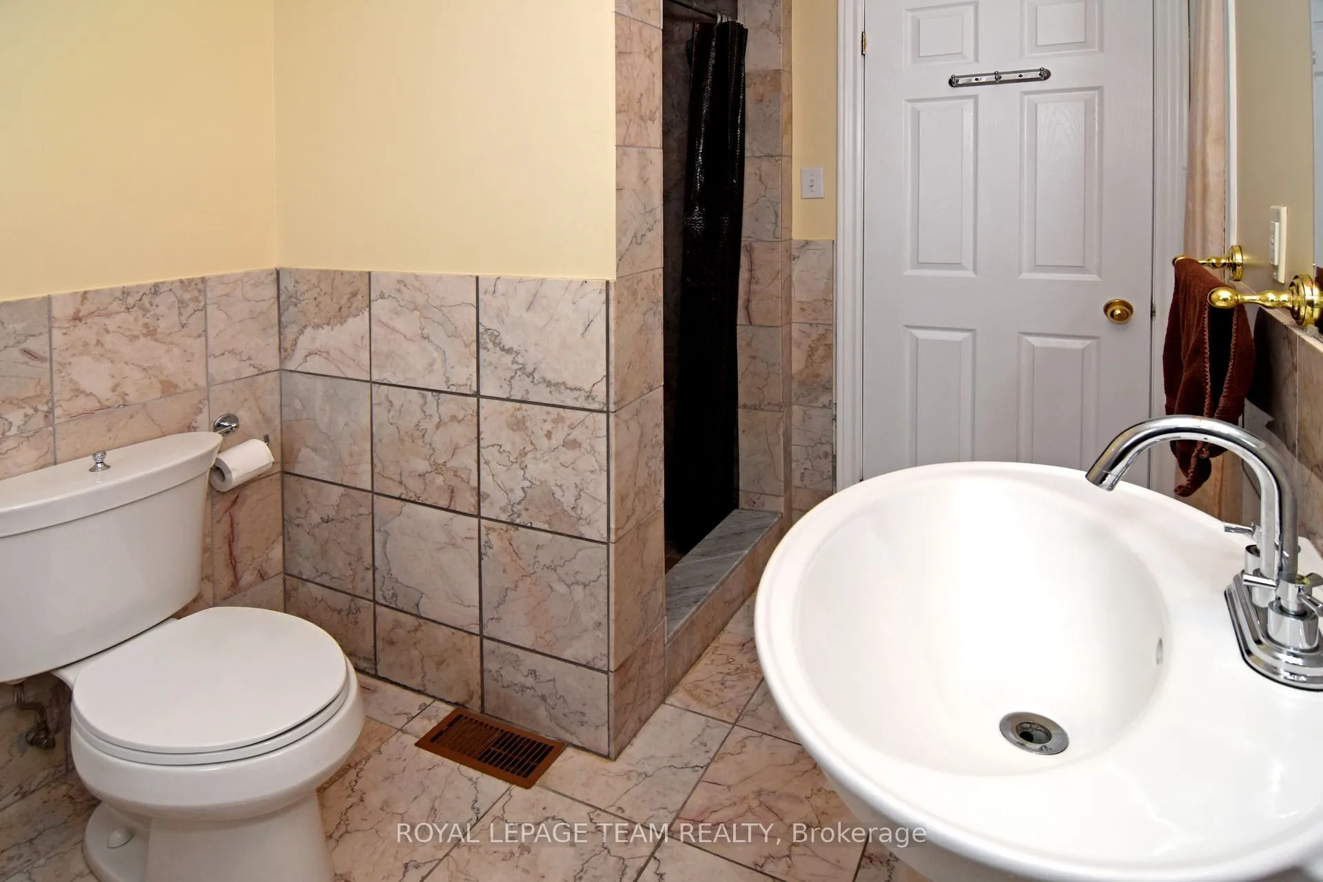 235 Cambridge Street N