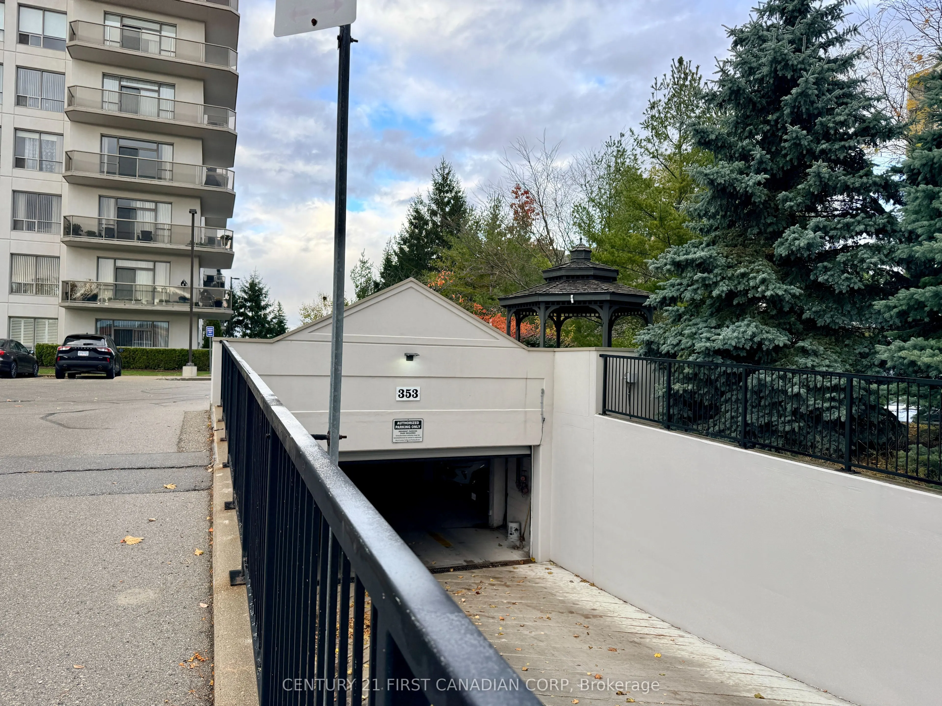 353 Commissioners Road W, #1109