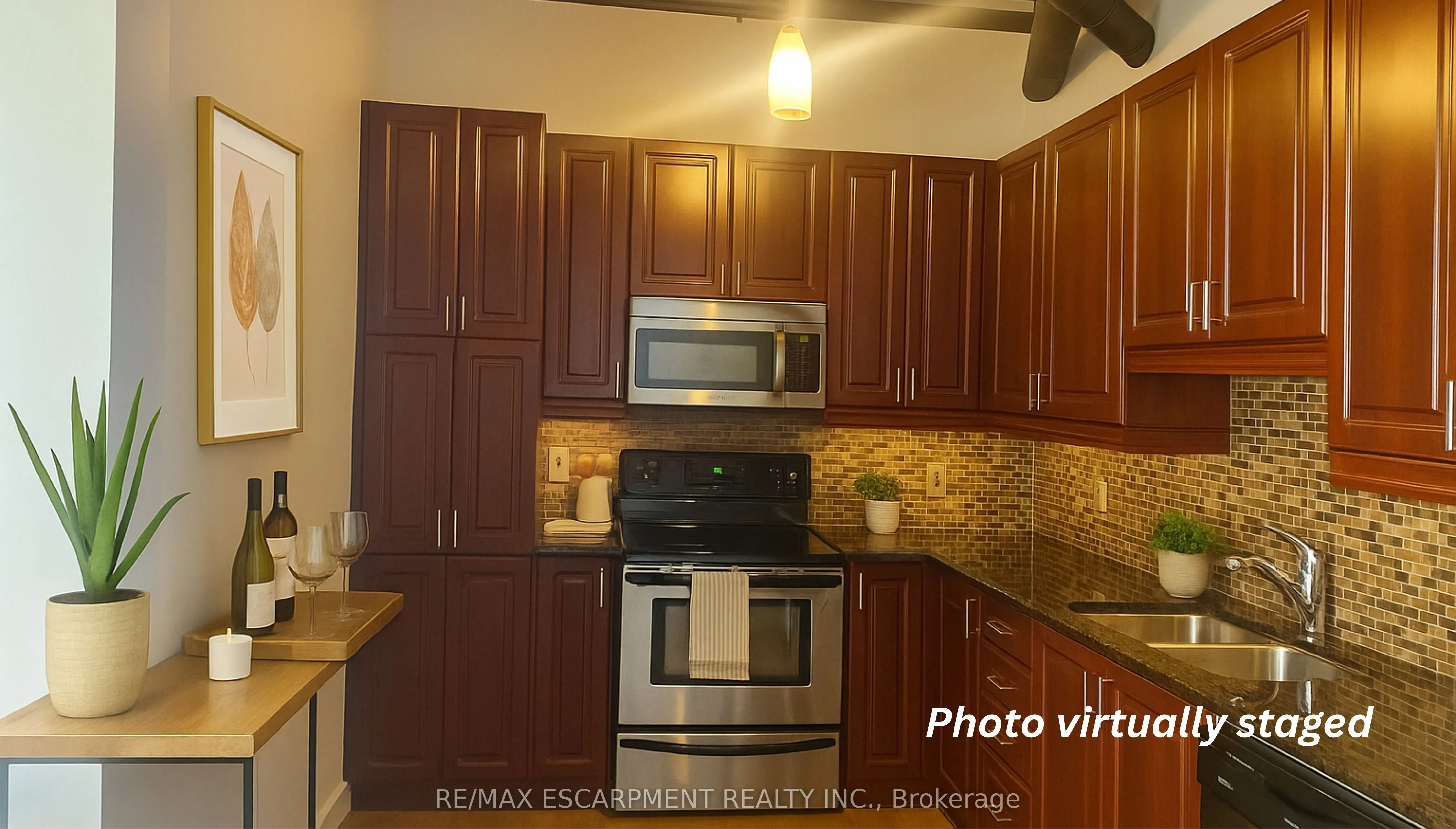 66 Bay Street S, #715