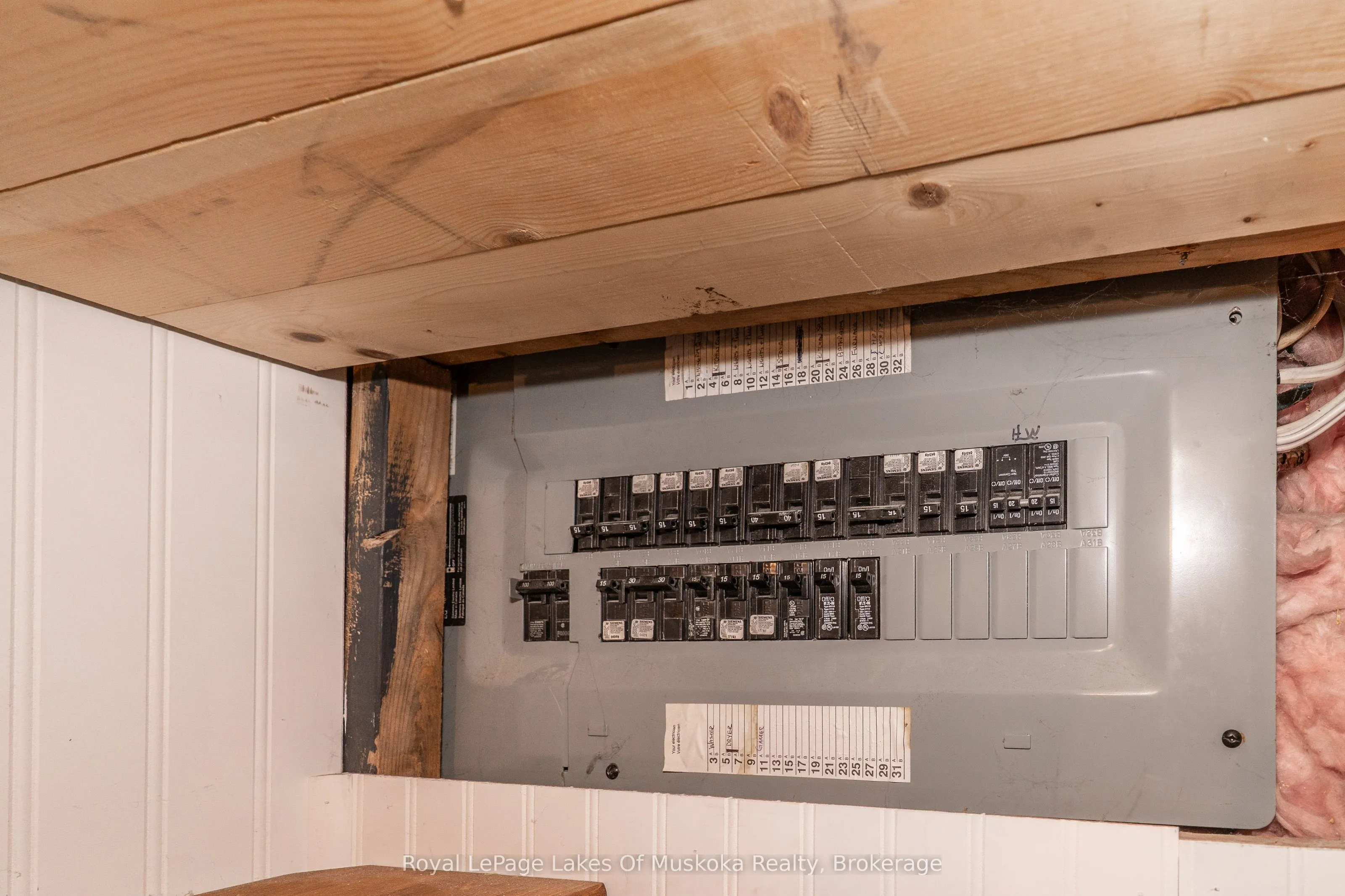 31 Florence Street W