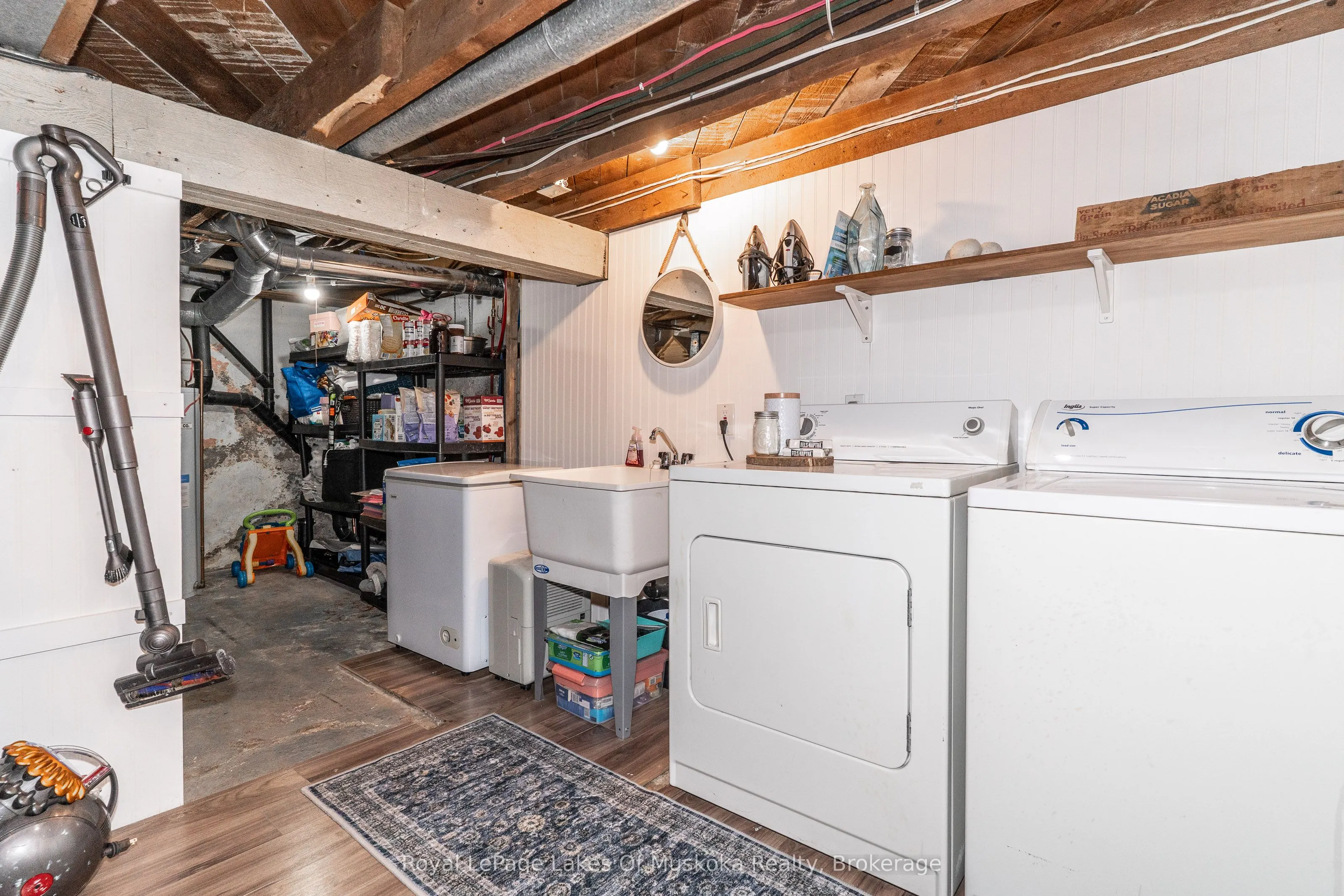 31 Florence Street W