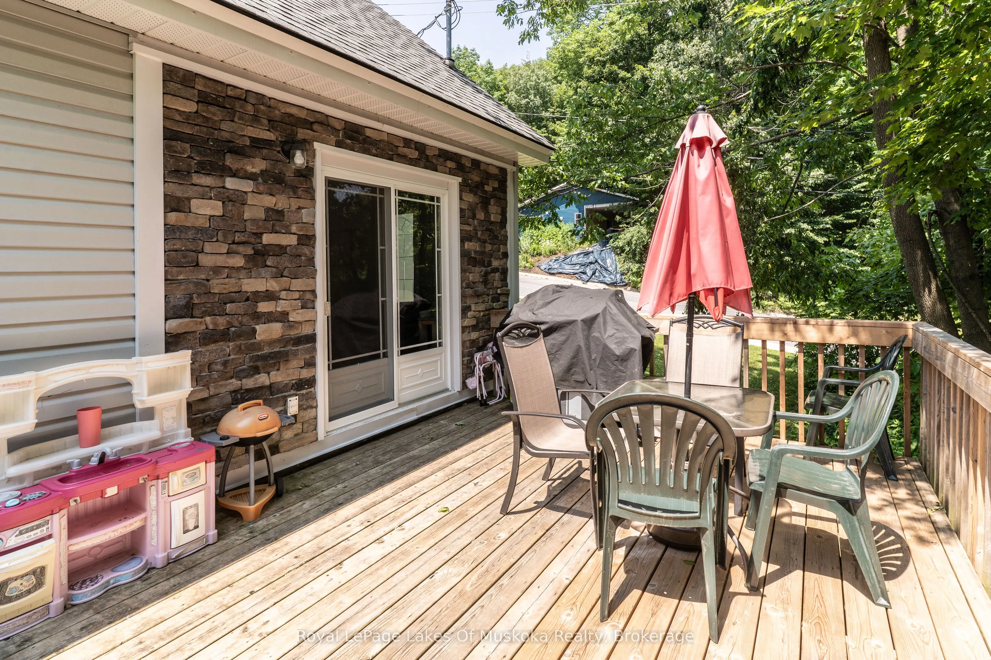 31 Florence Street W