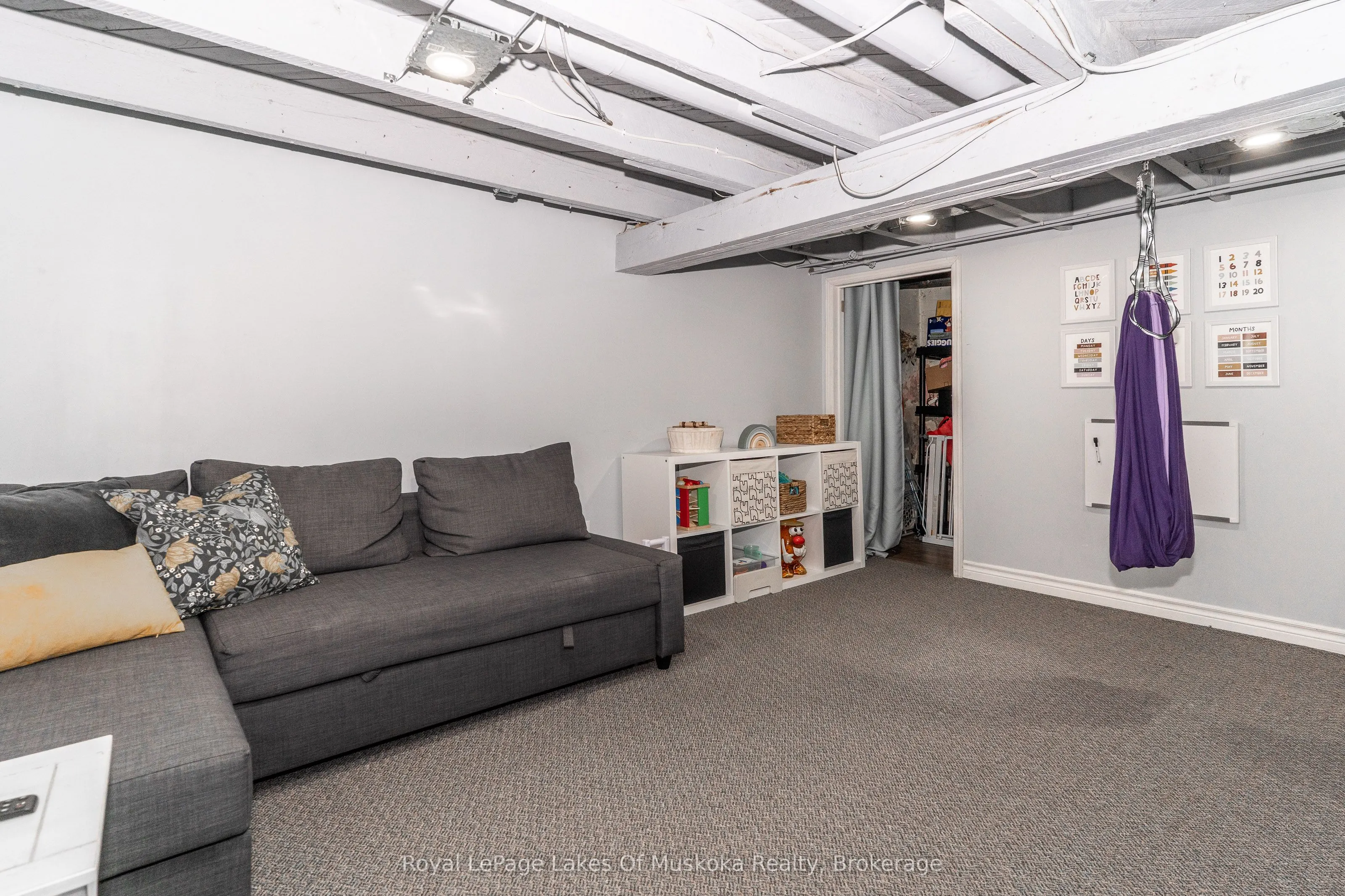 31 Florence Street W