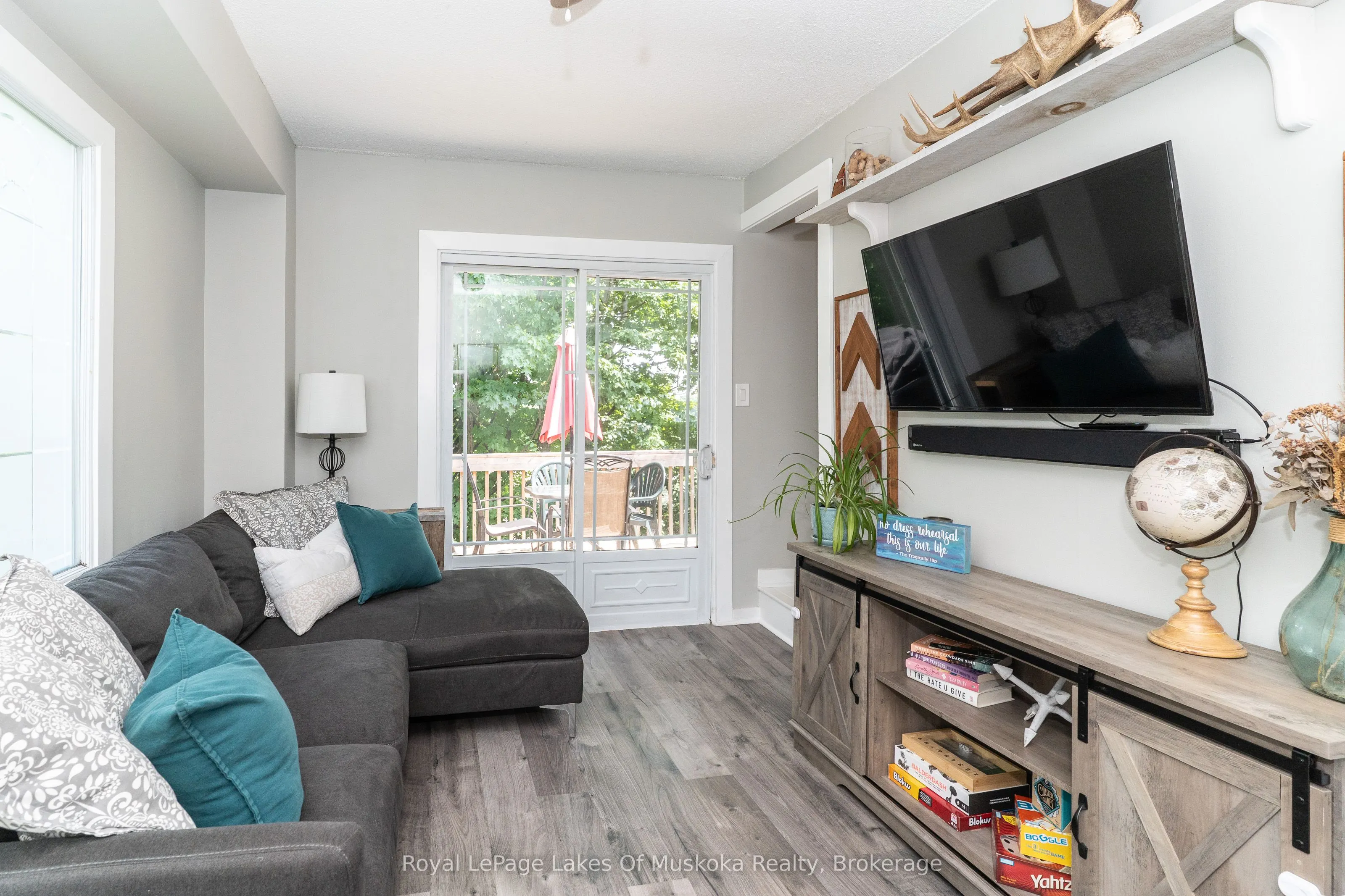 31 Florence Street W