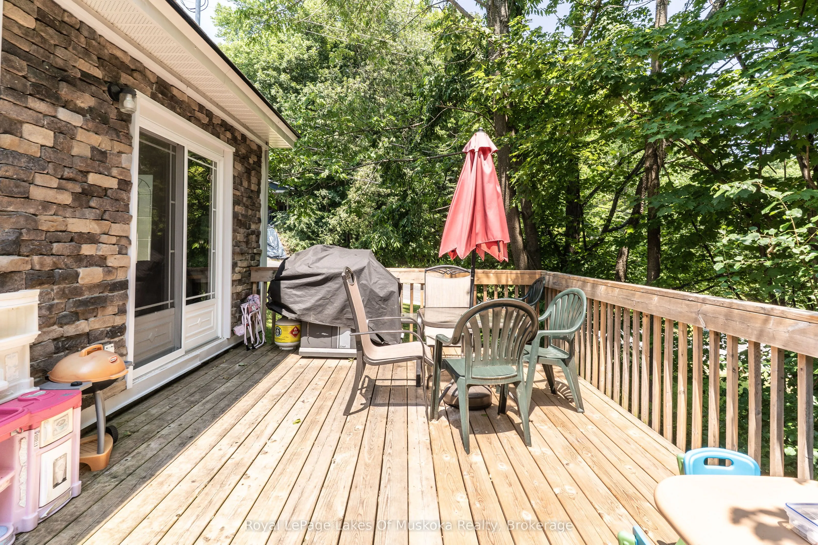 31 Florence Street W