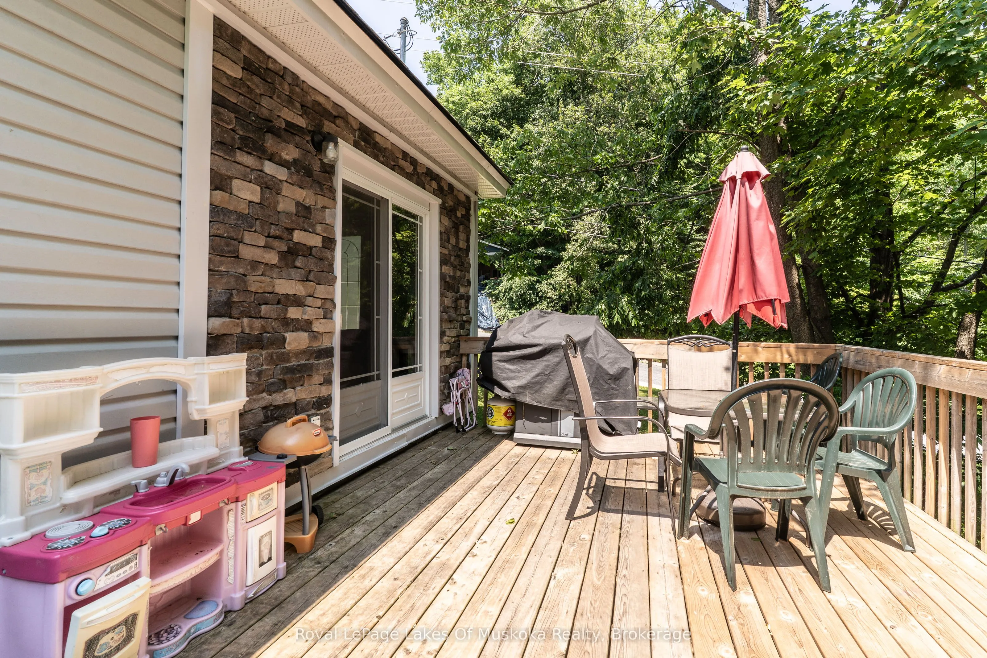 31 Florence Street W