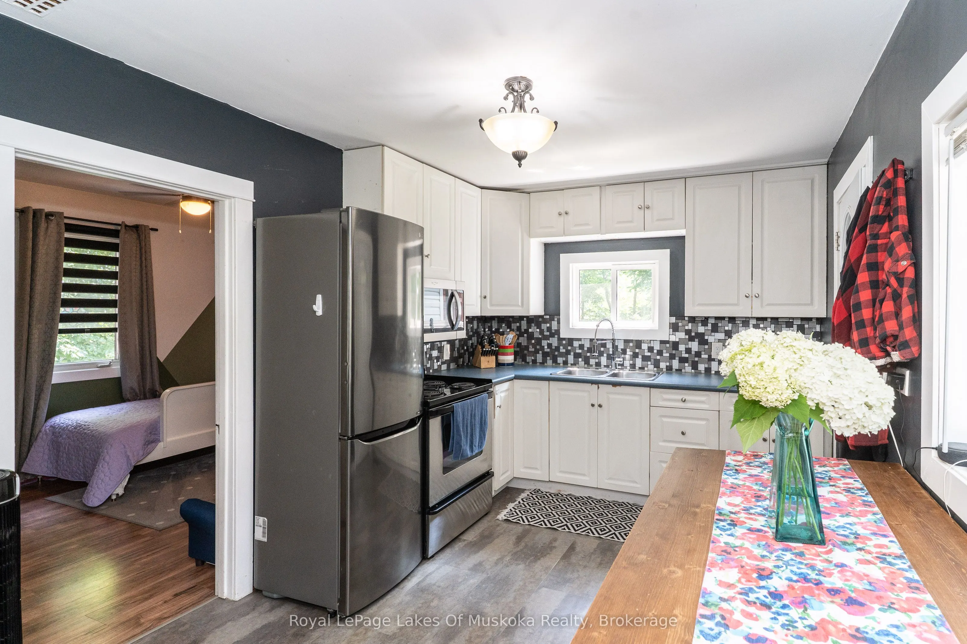 31 Florence Street W