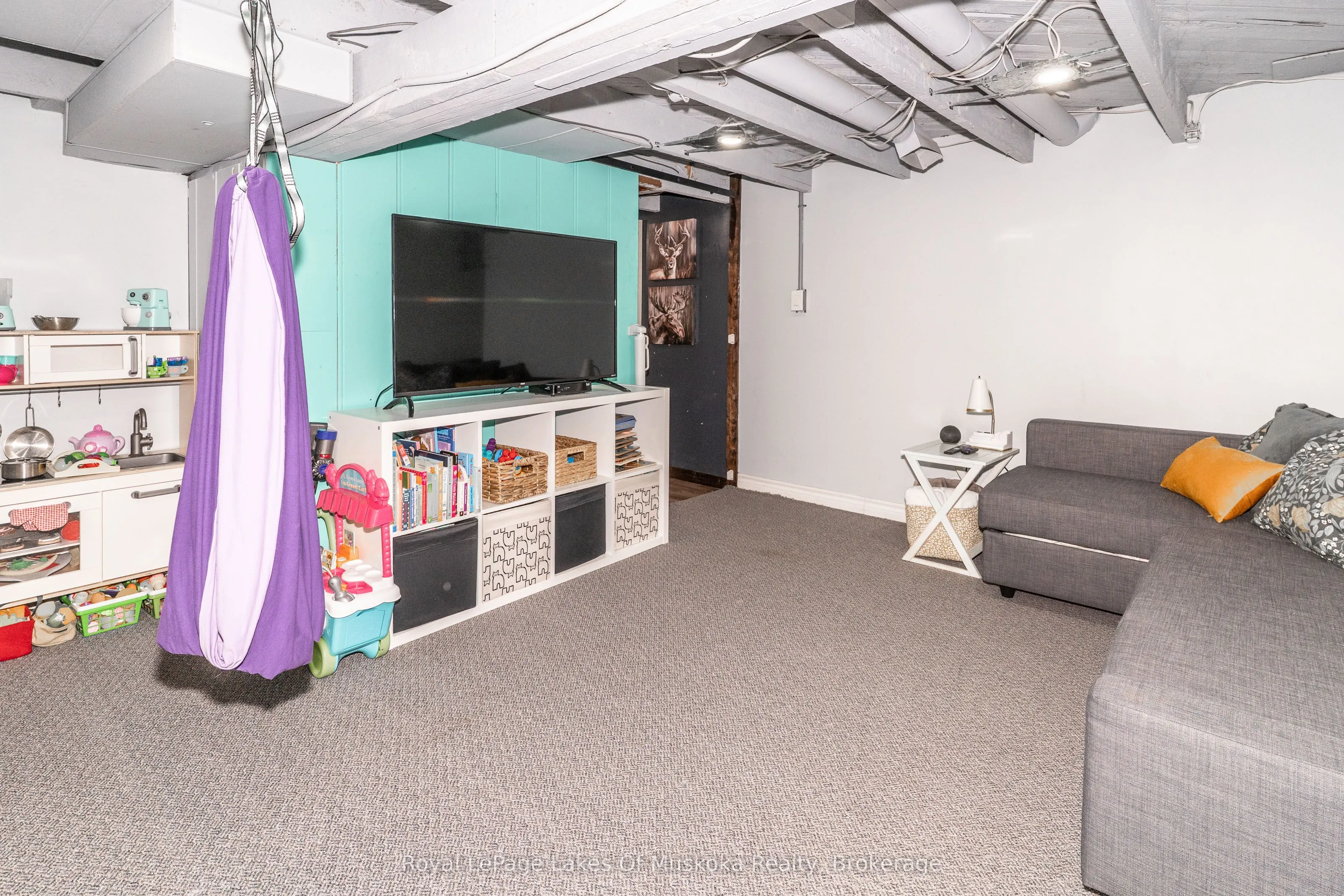 31 Florence Street W