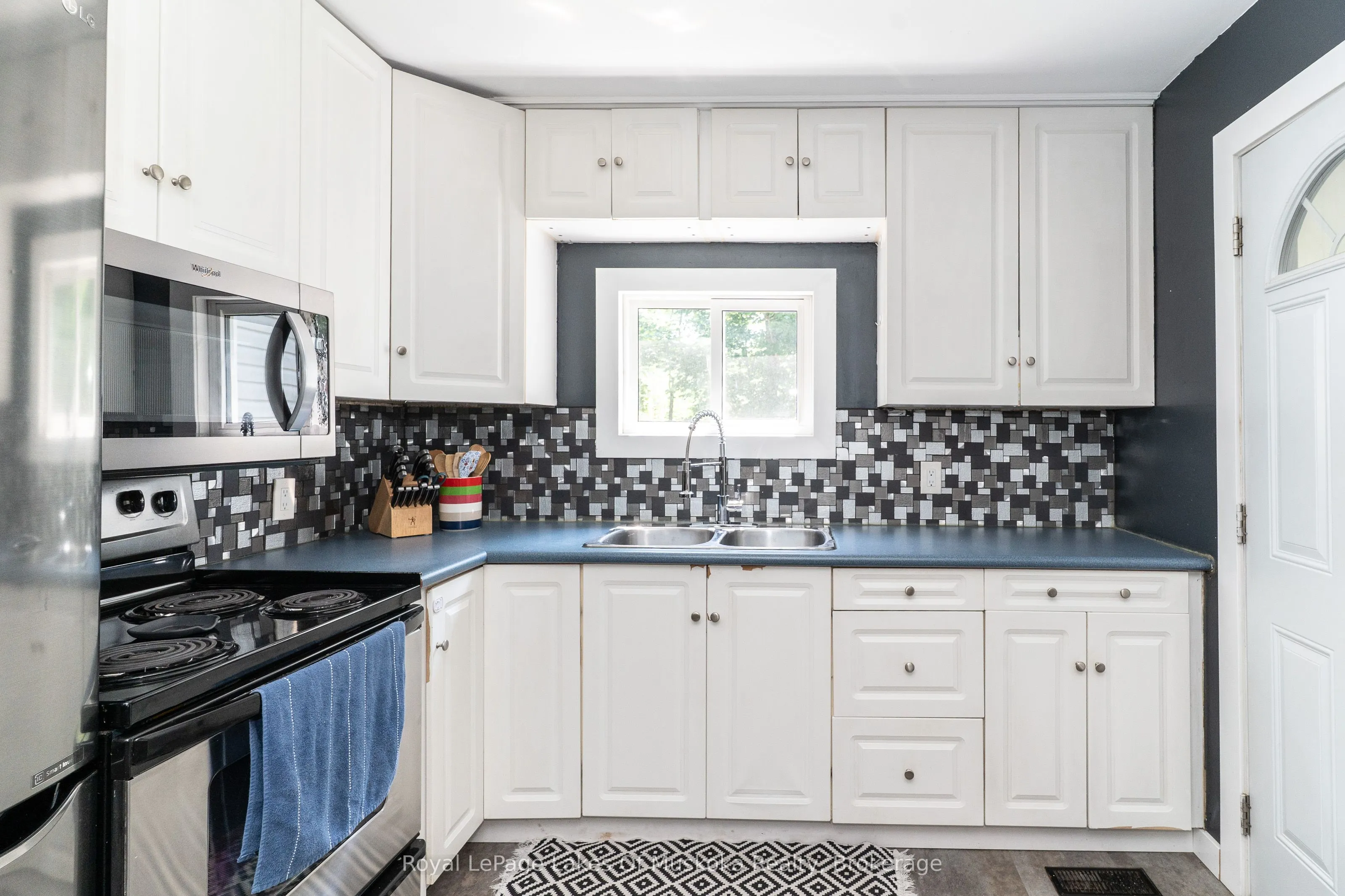 31 Florence Street W