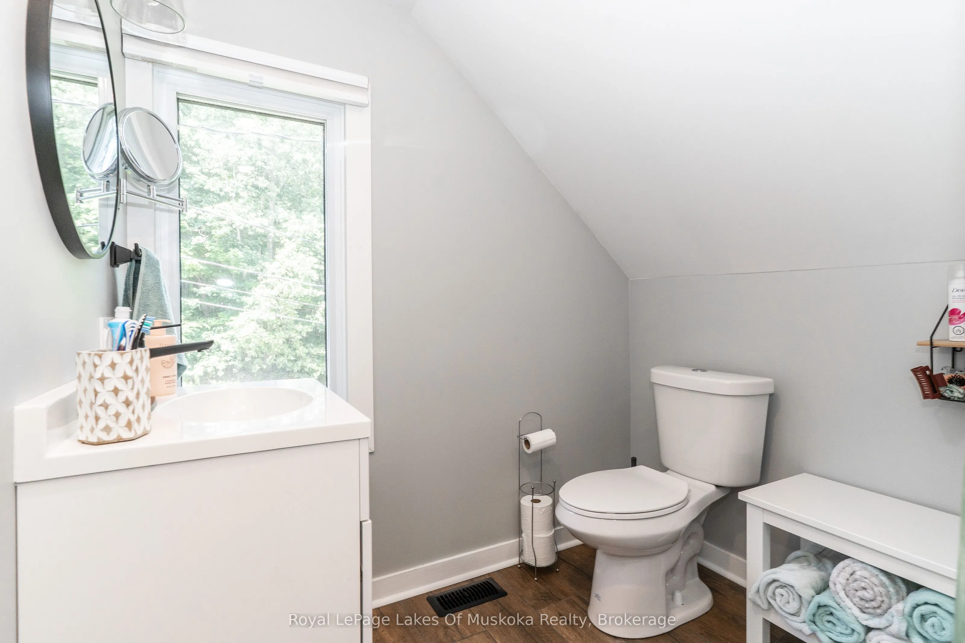 31 Florence Street W