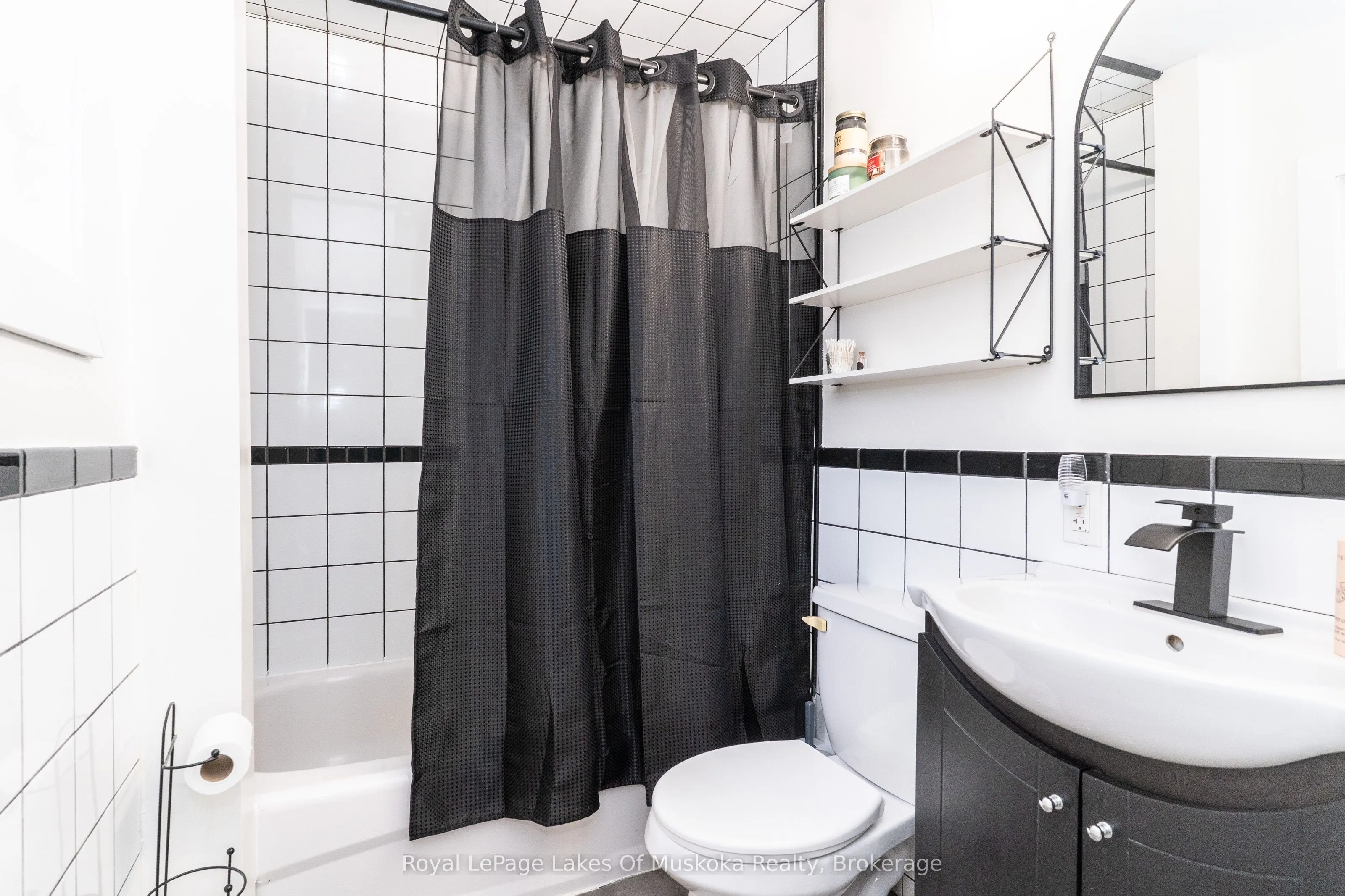 31 Florence Street W