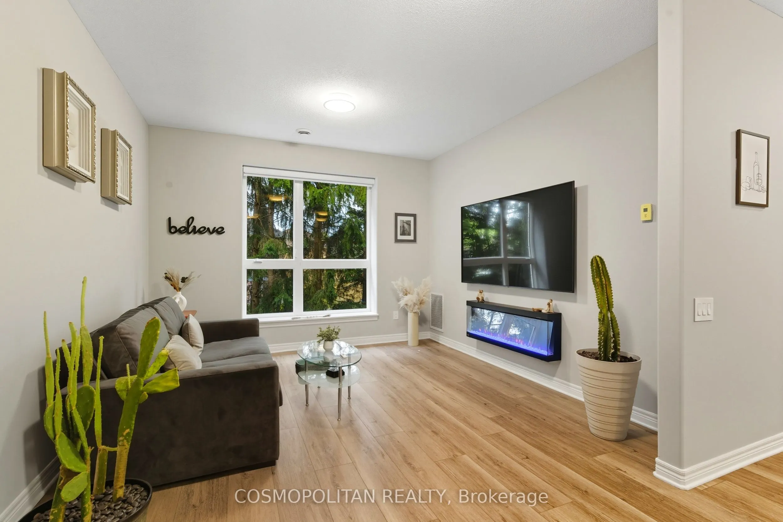 2799 St. Paul Avenue, #204