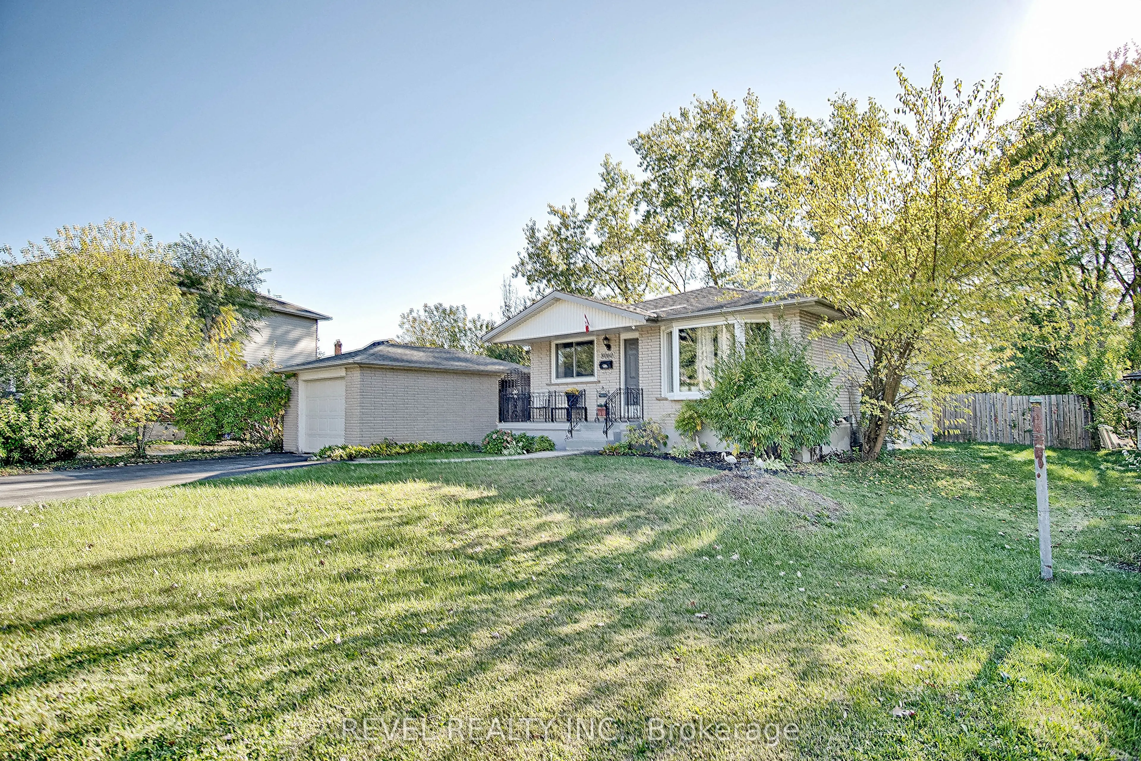 8060 Beaverdams Road N