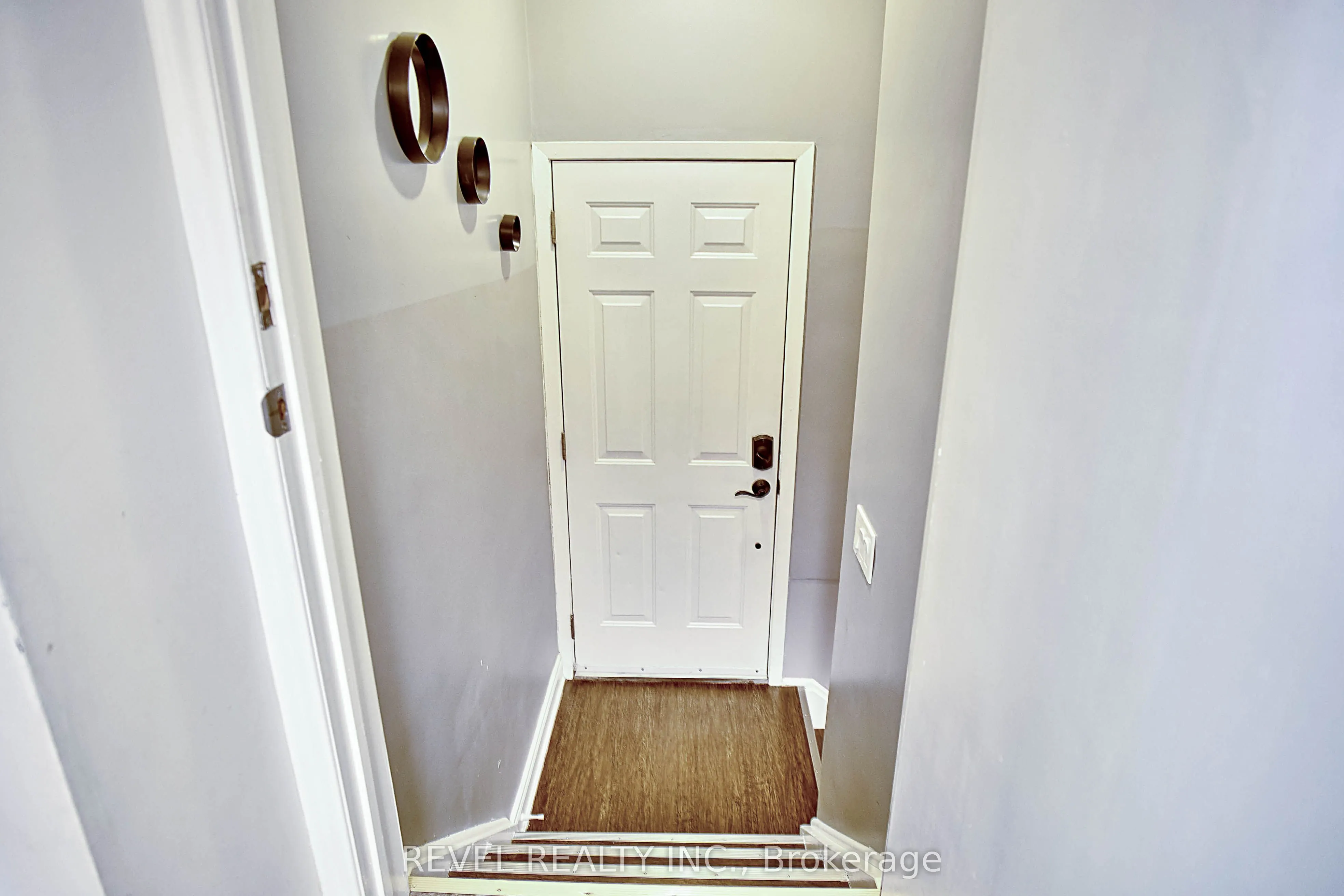 8060 Beaverdams Road N