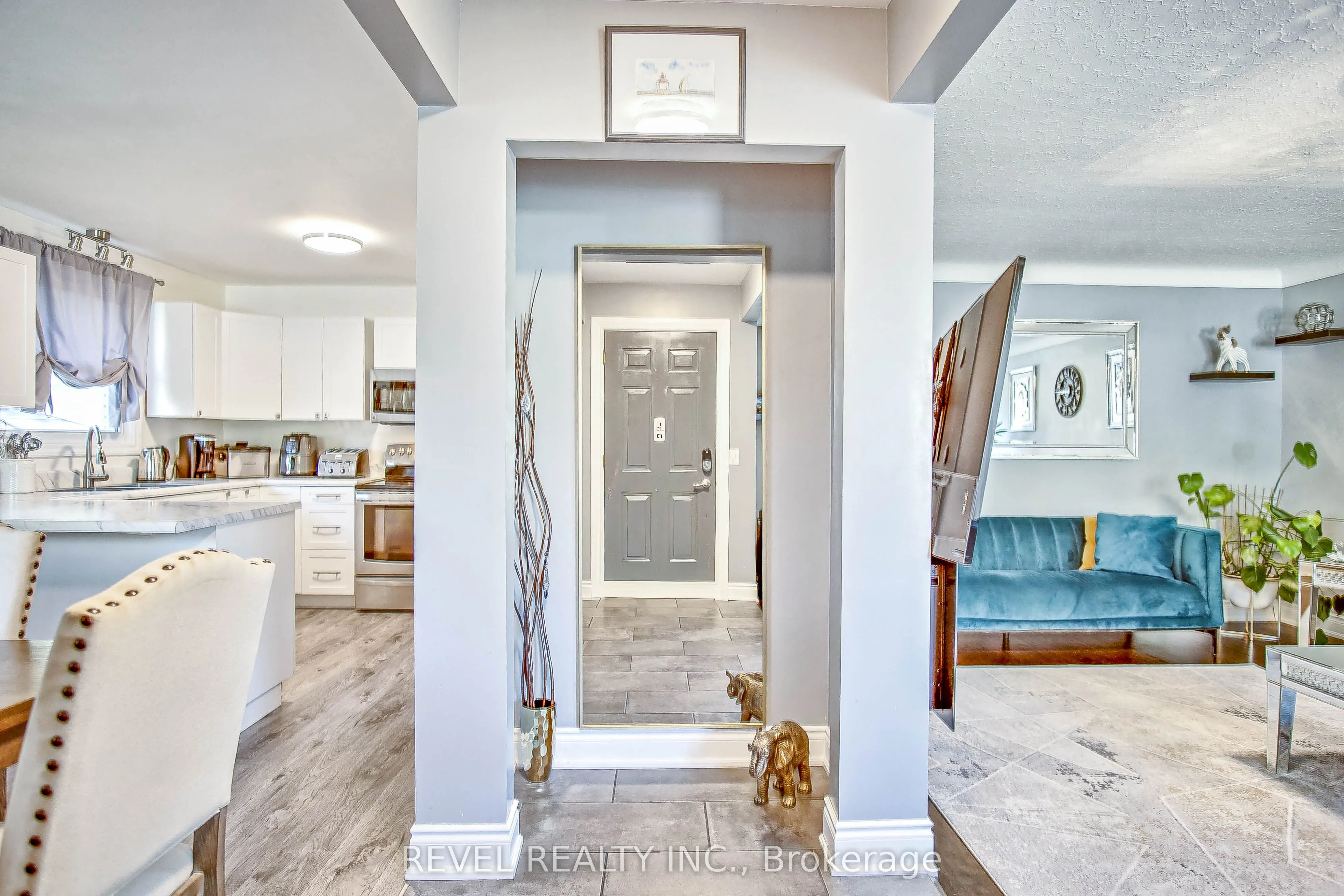 8060 Beaverdams Road N